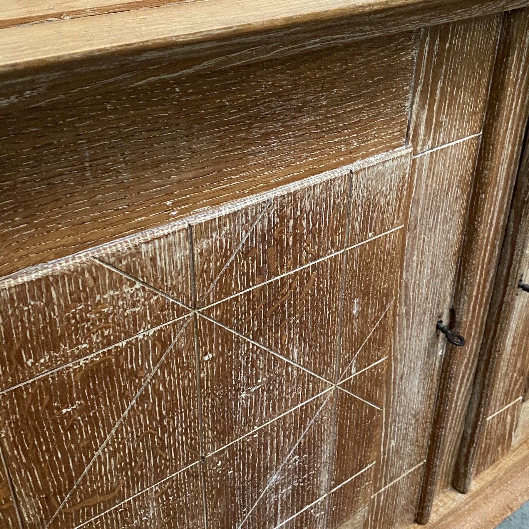 objet-vagabond-bleached-buffet0010