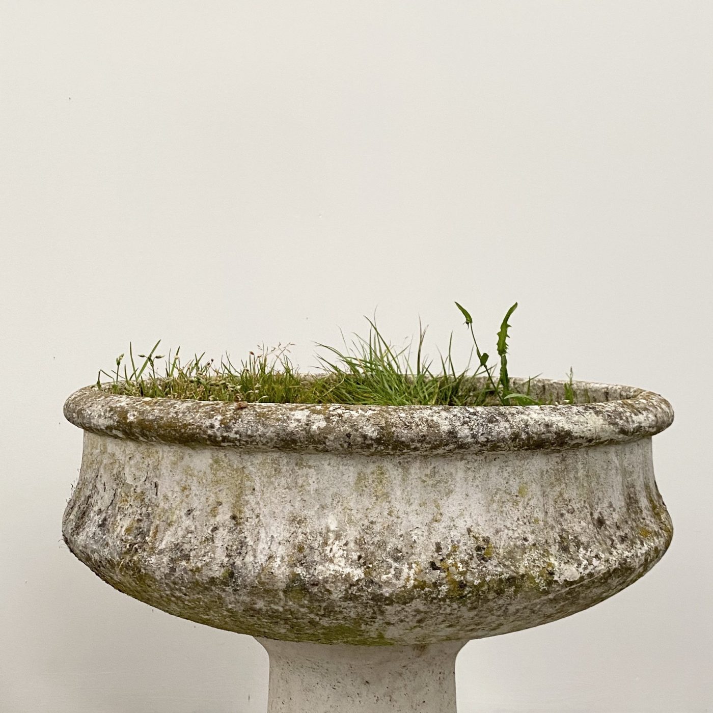 objet-vagabond-concrete-planters0001