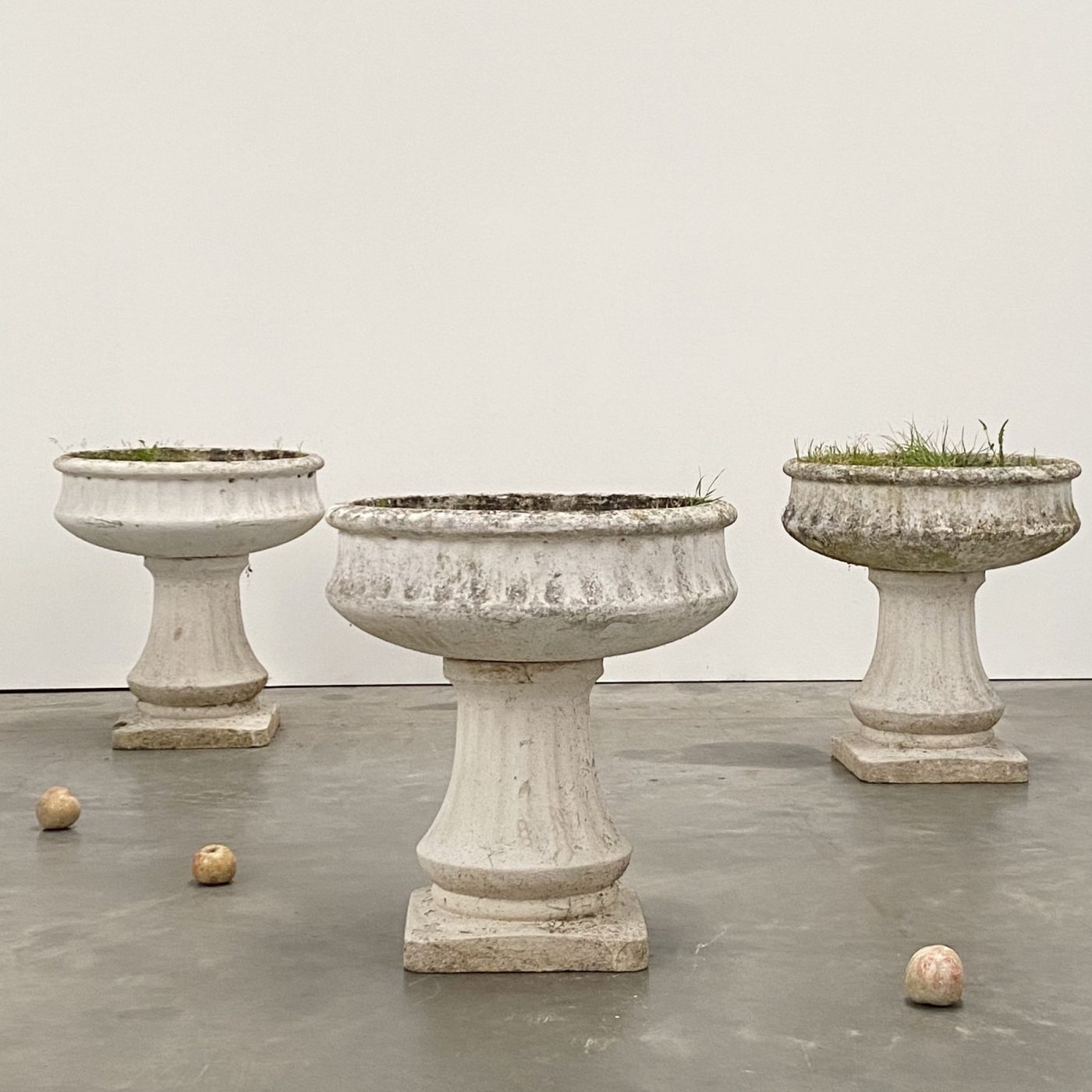 objet-vagabond-concrete-planters0007