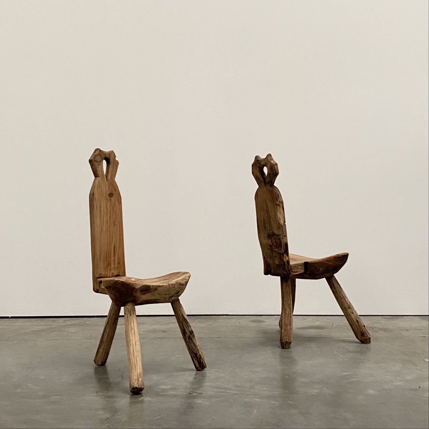 objet-vagabond-primitive-chairs0000