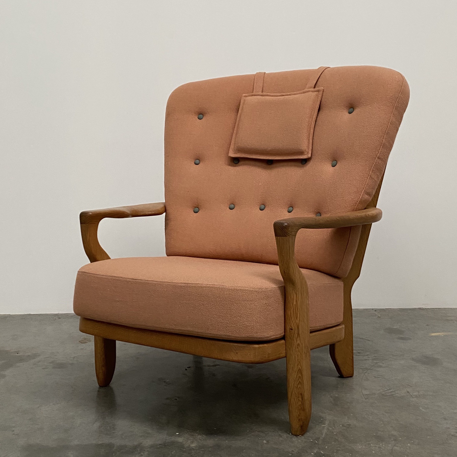 objet-vagabond-romeo-armchair0000