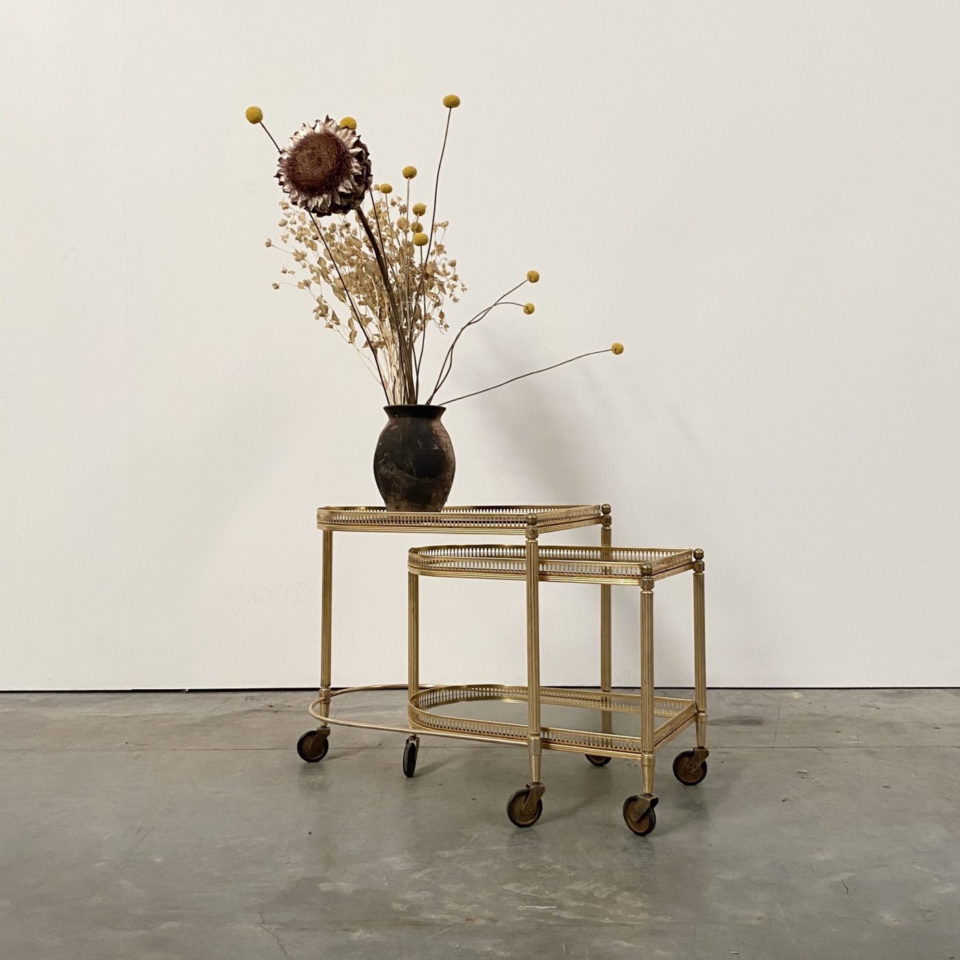 objet-vagabond-brass-tables0002