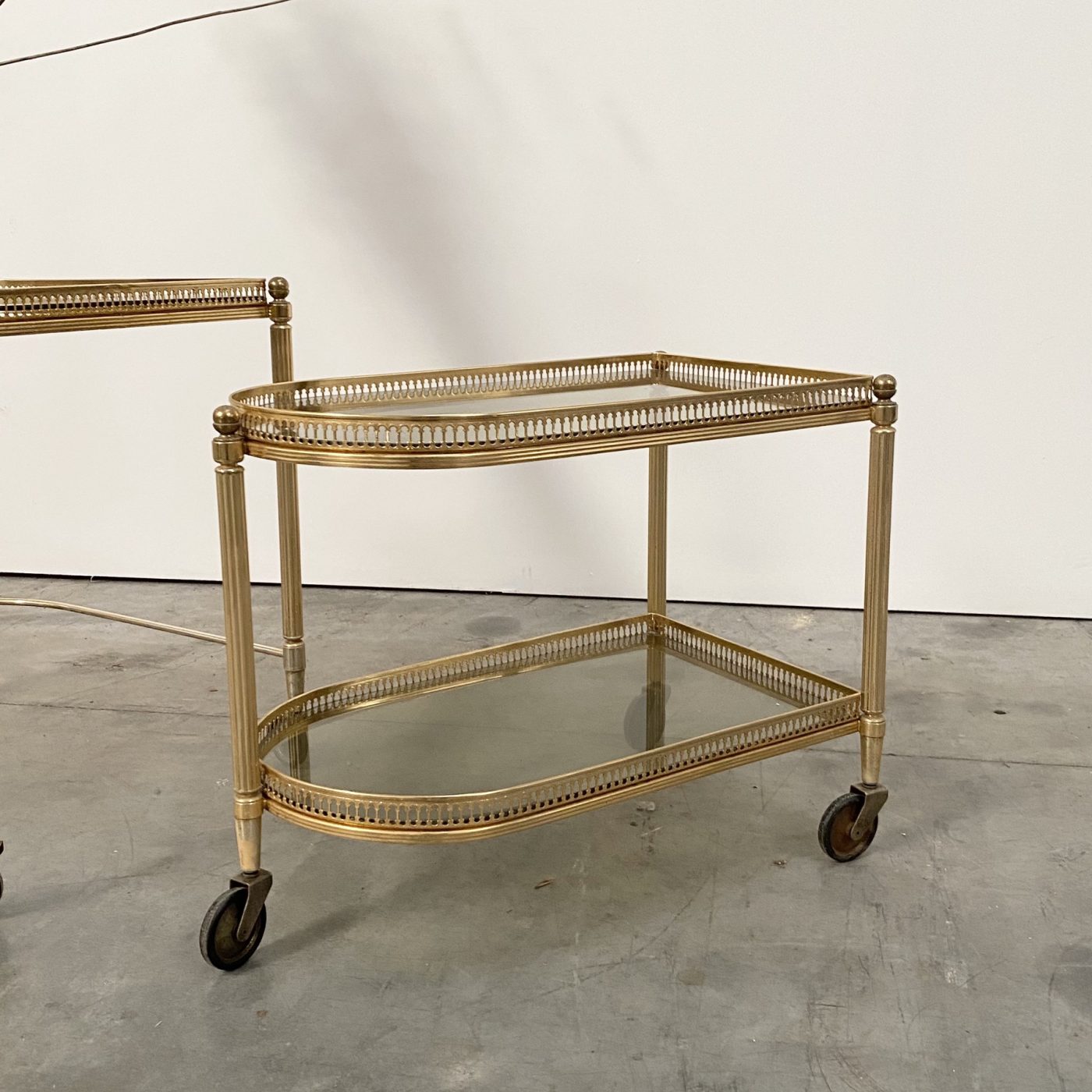 objet-vagabond-brass-tables0004