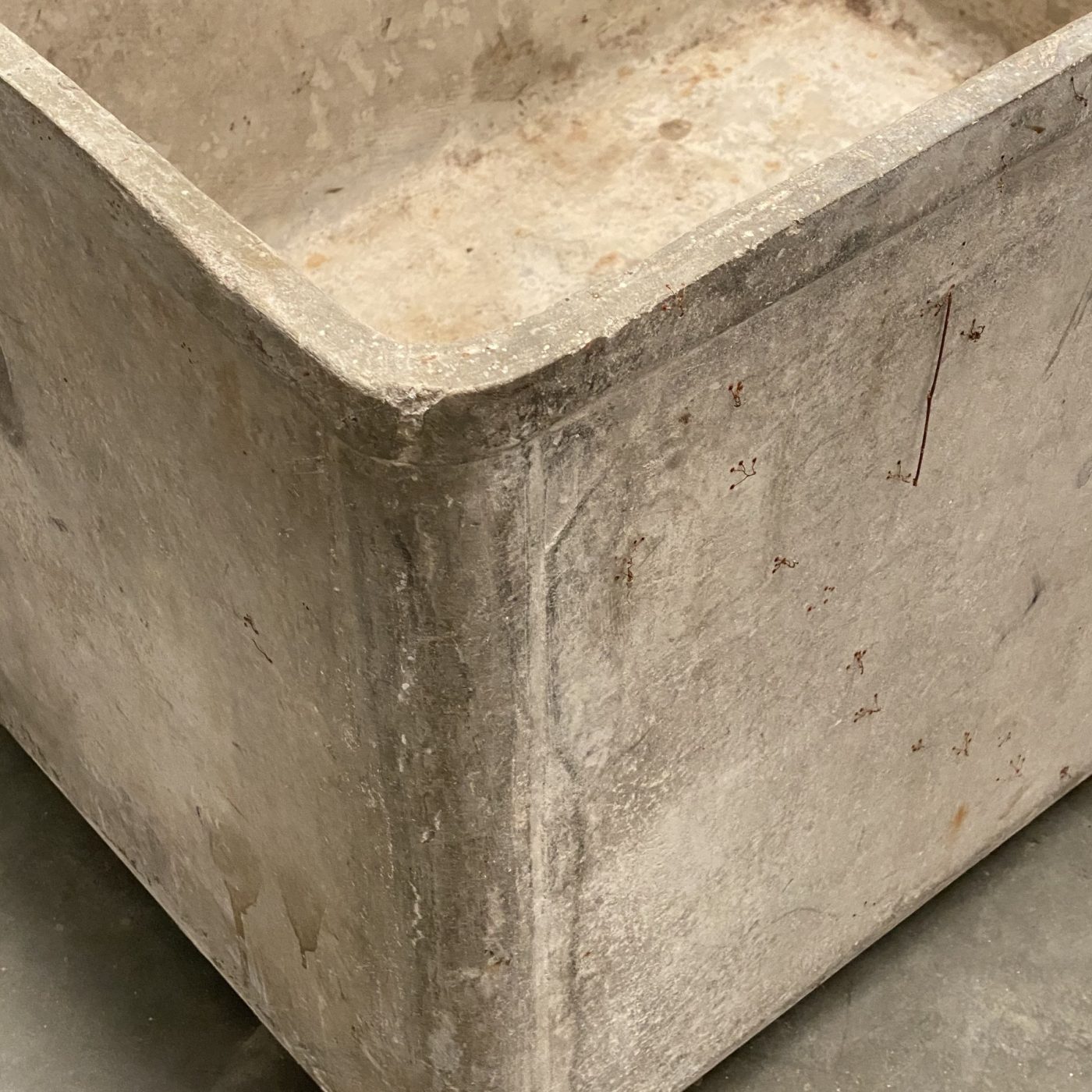 objet-vagabond-concrete-planters0002