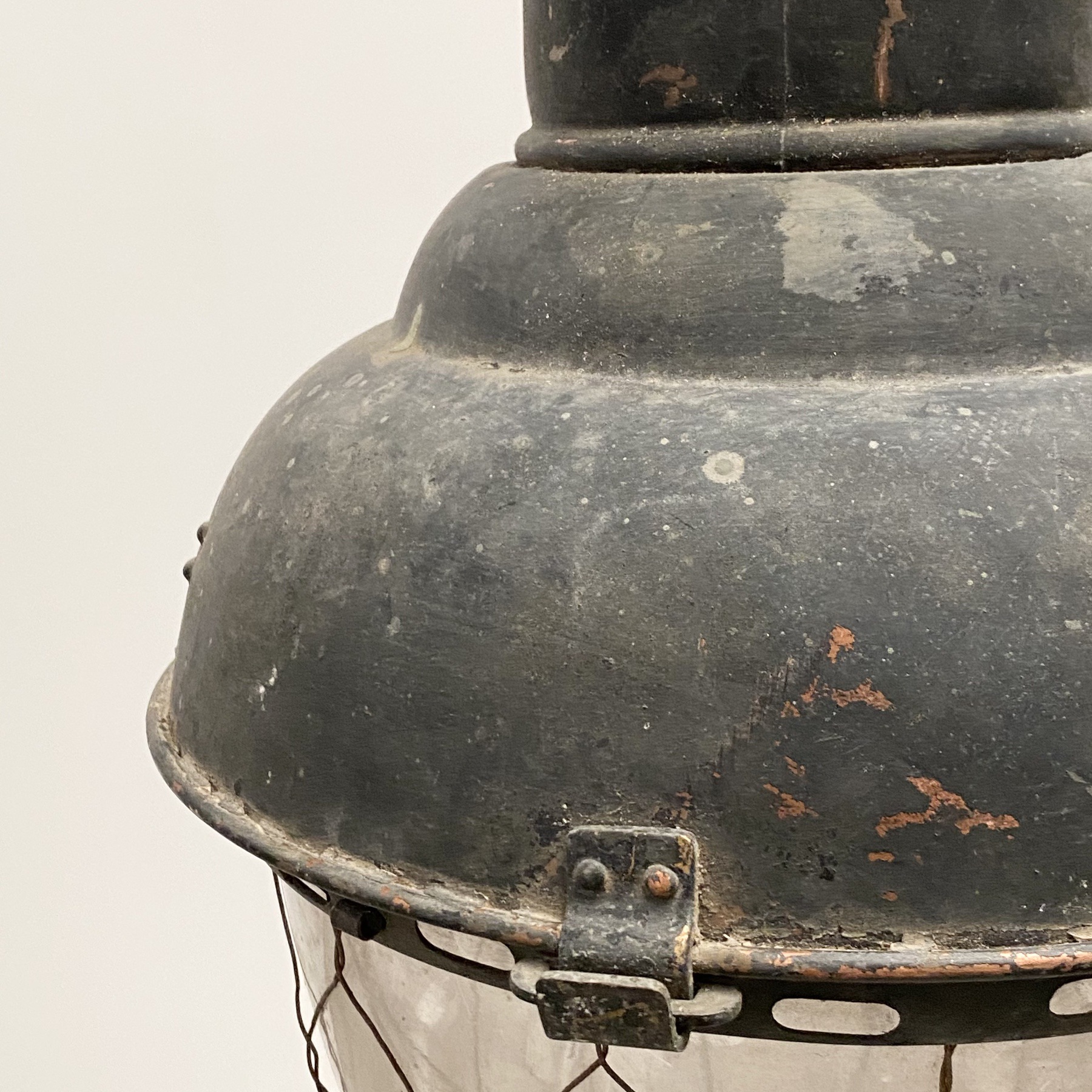 objet-vagabond-copper-lantern0002