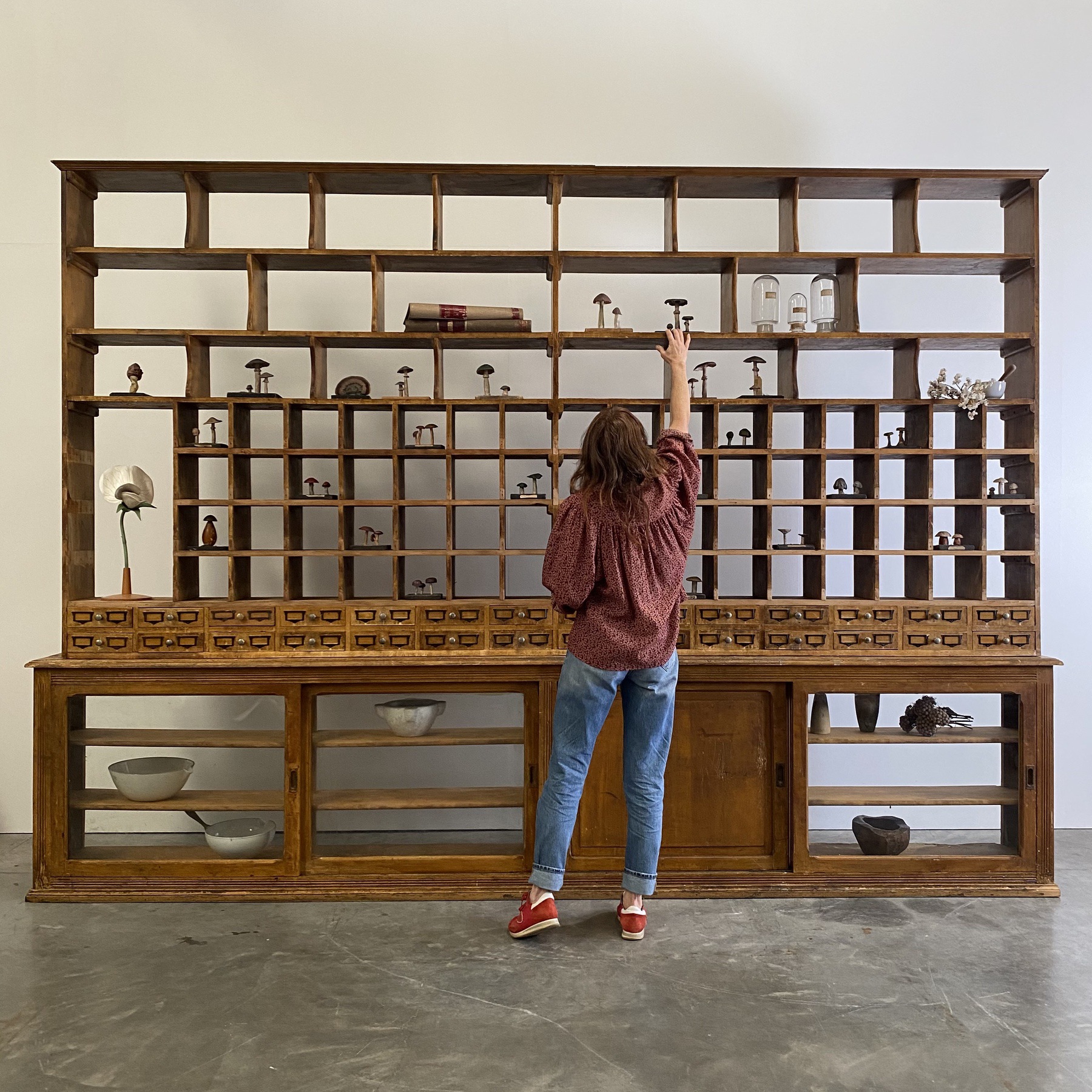 objet-vagabond-huge-cabinet0007