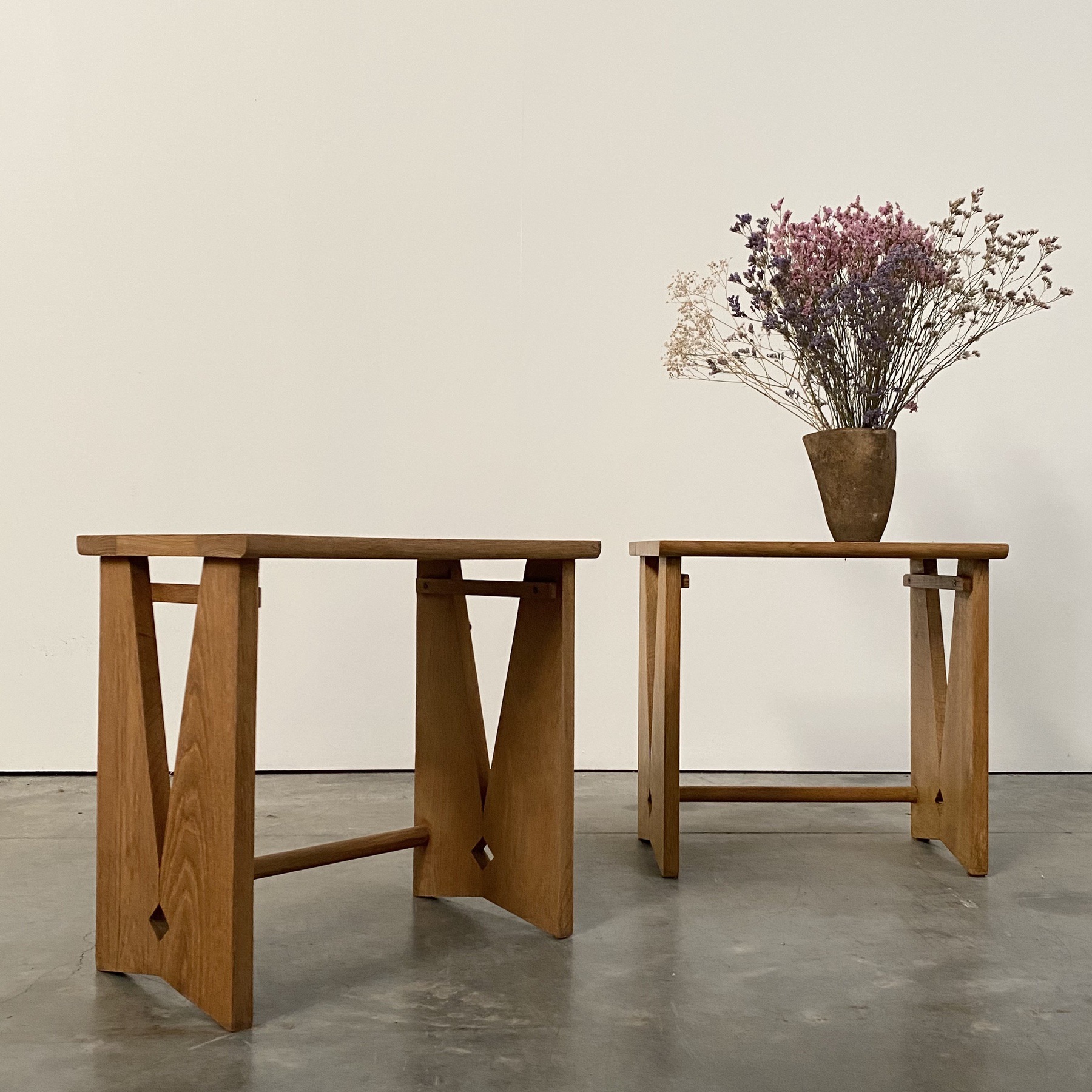 objet-vagabond-midcentury-sidetables0003