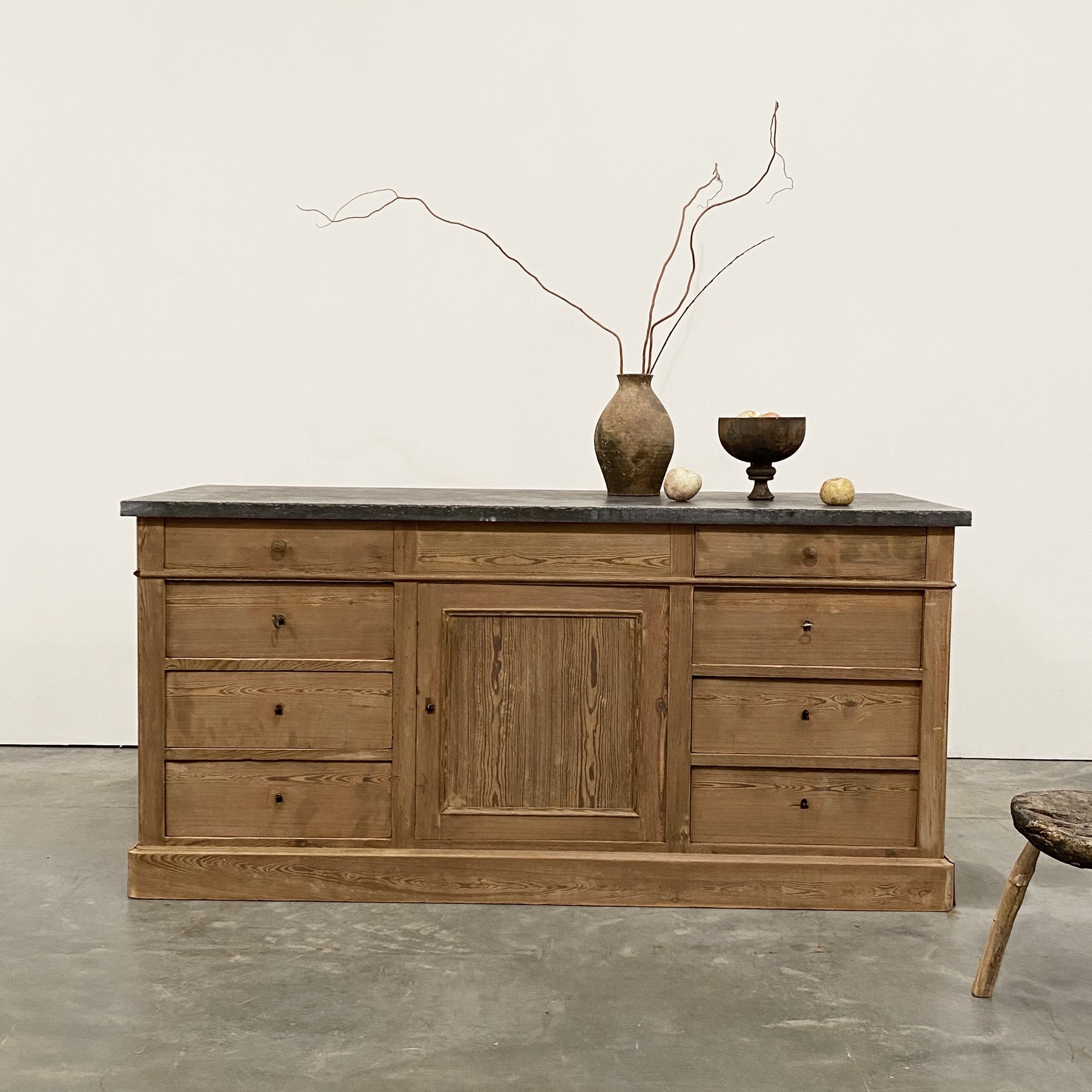 objet-vagabond-oak-cabinet0004