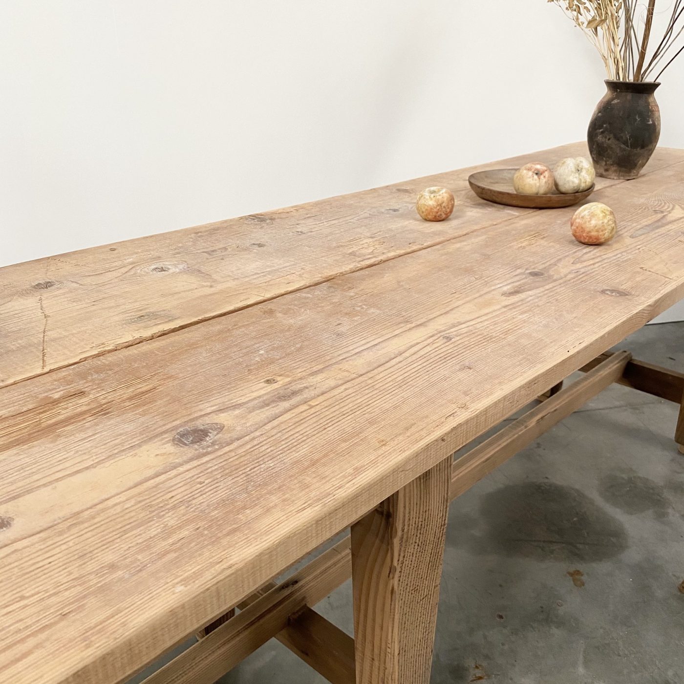 objet-vagabond-pine-table0000