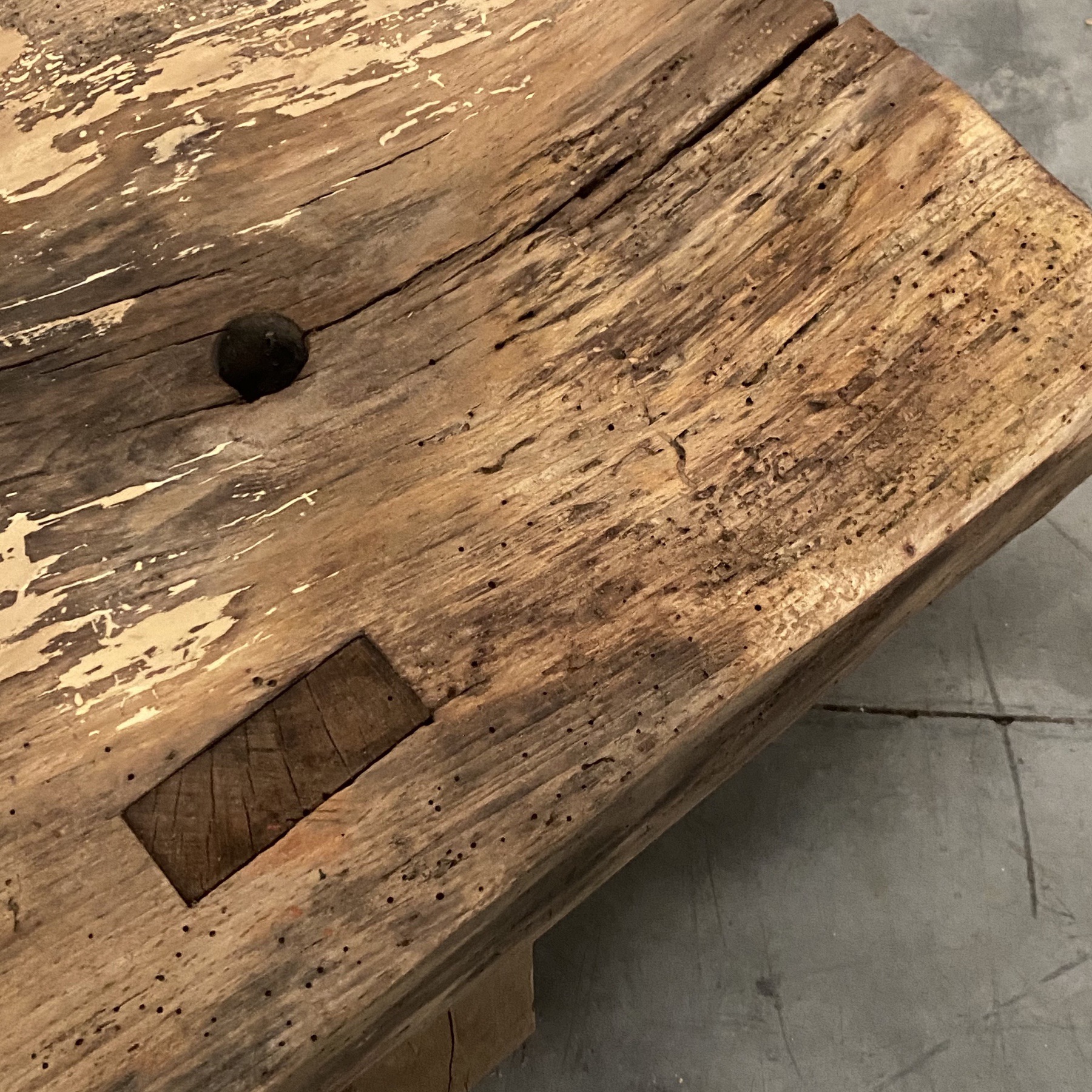 objet-vagabond-primitive-table-20002