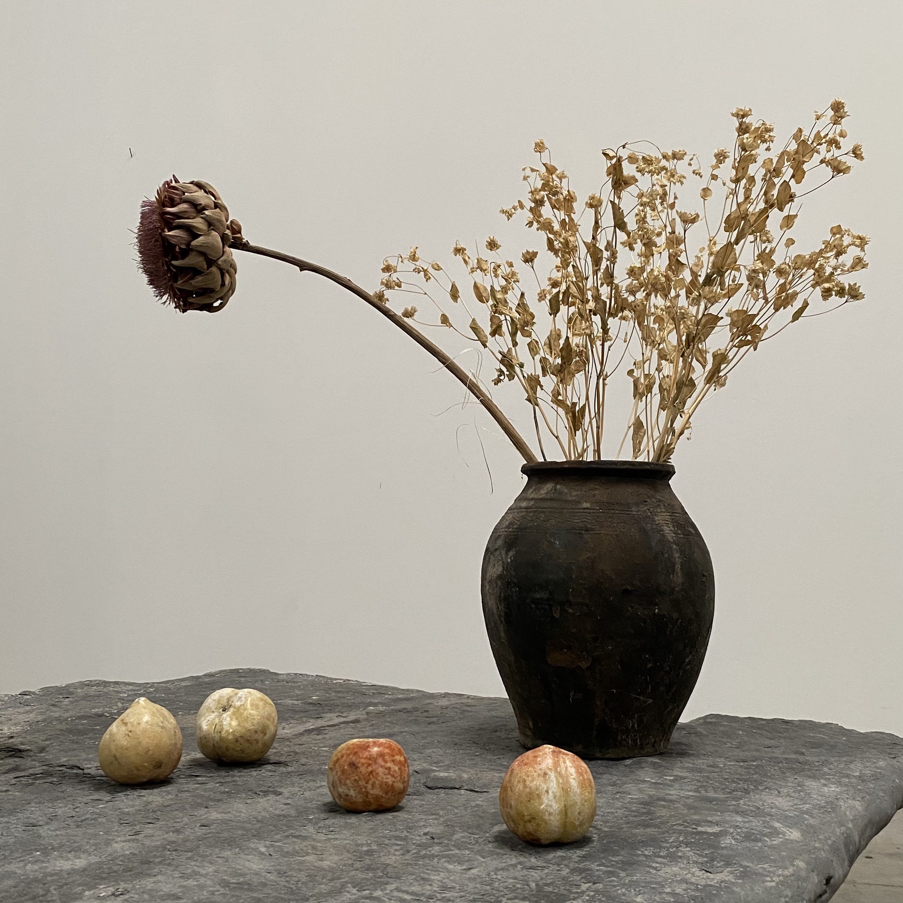 objet-vagabond-stone-table0005