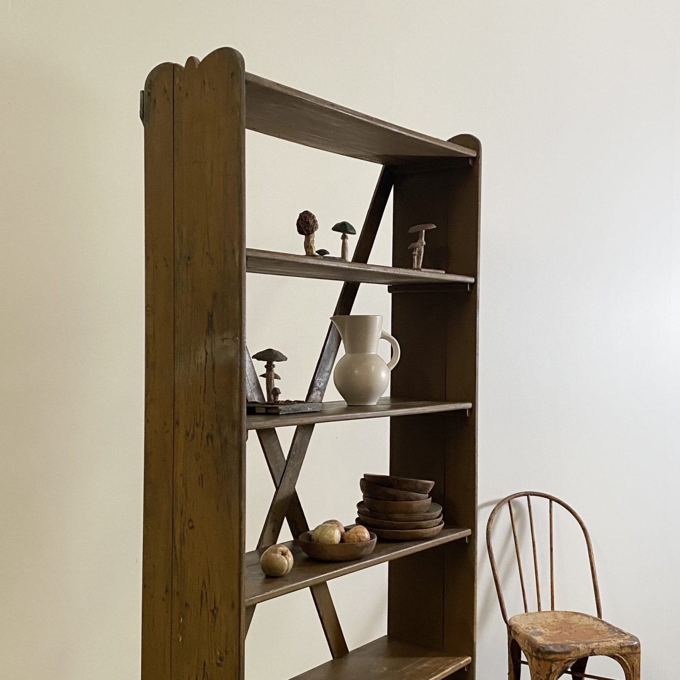objet-vagabond-wooden-shelf0003
