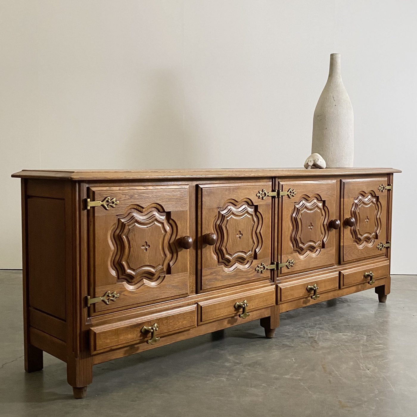 objet-vagabond-brutalist-sideboard0002