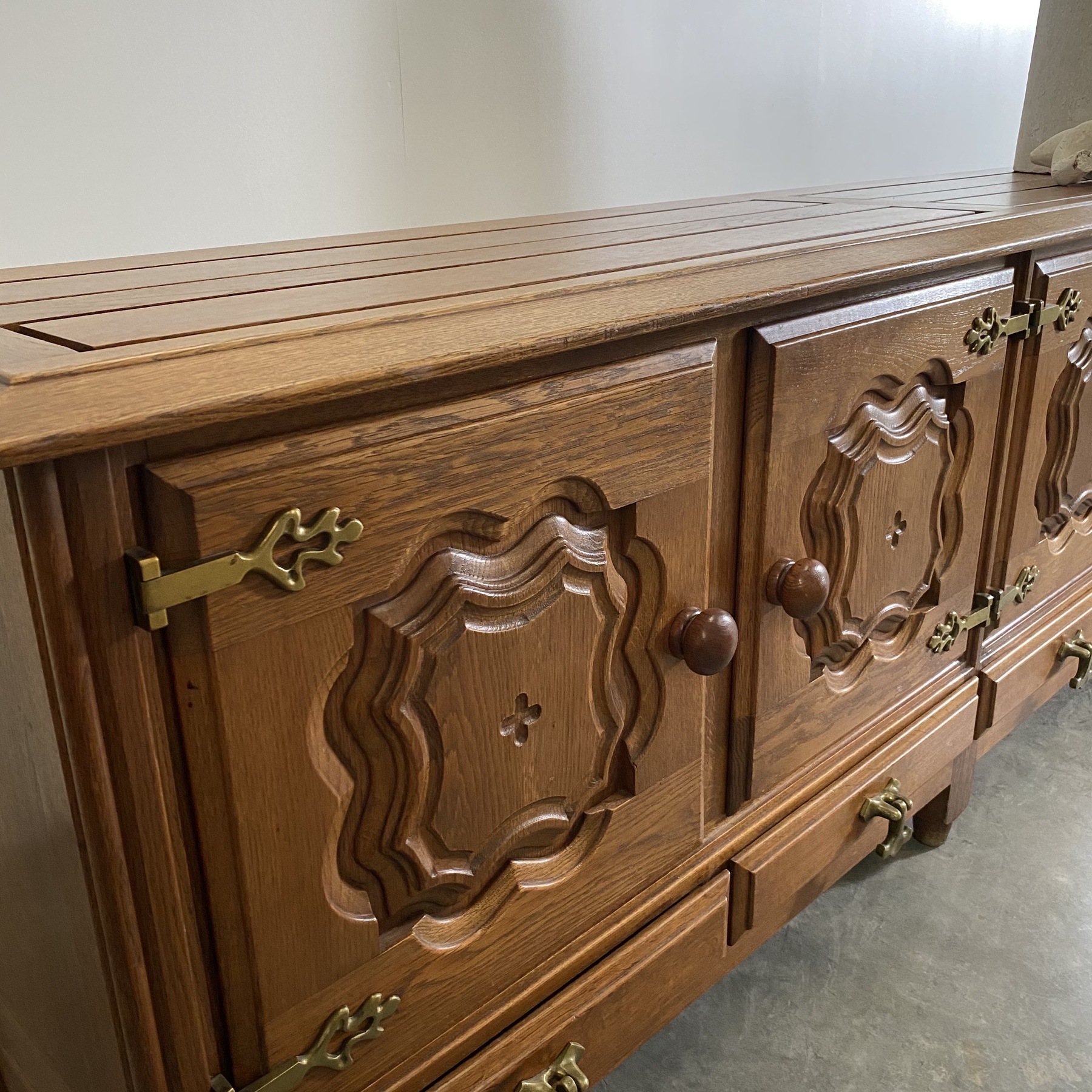 objet-vagabond-brutalist-sideboard0008