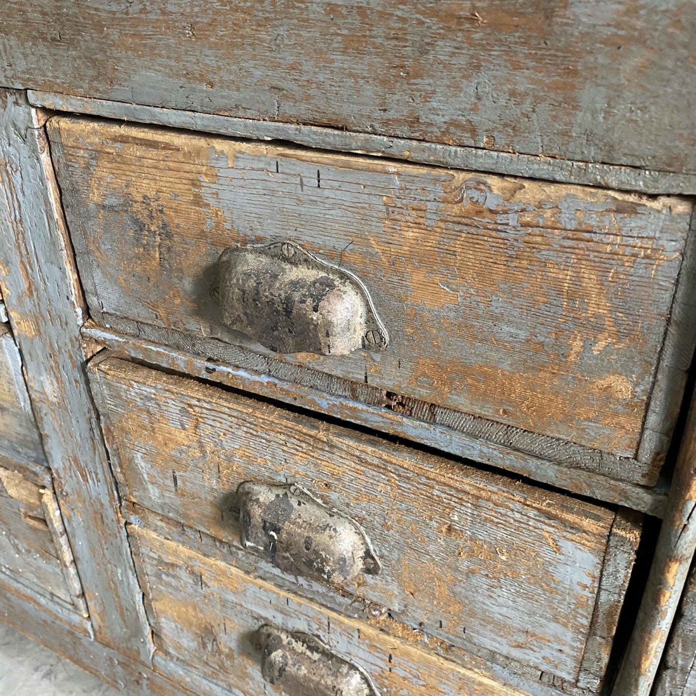 objet-vagabond-industrial-chest0001