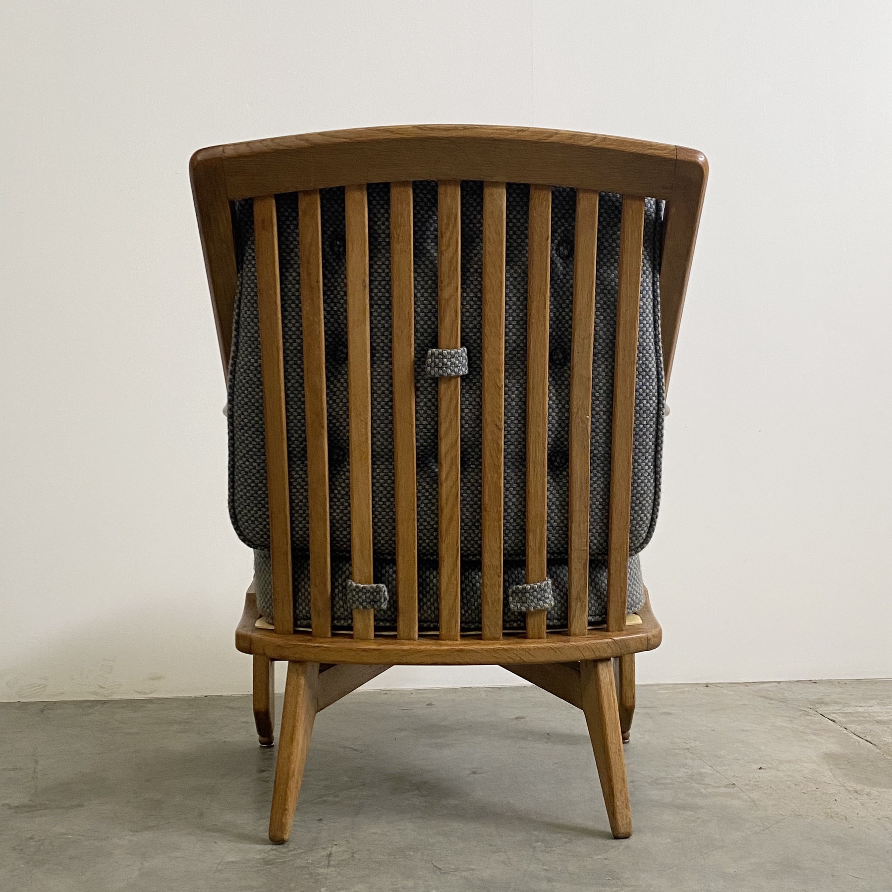 objet-vagabond-midcentury-armchairs0000