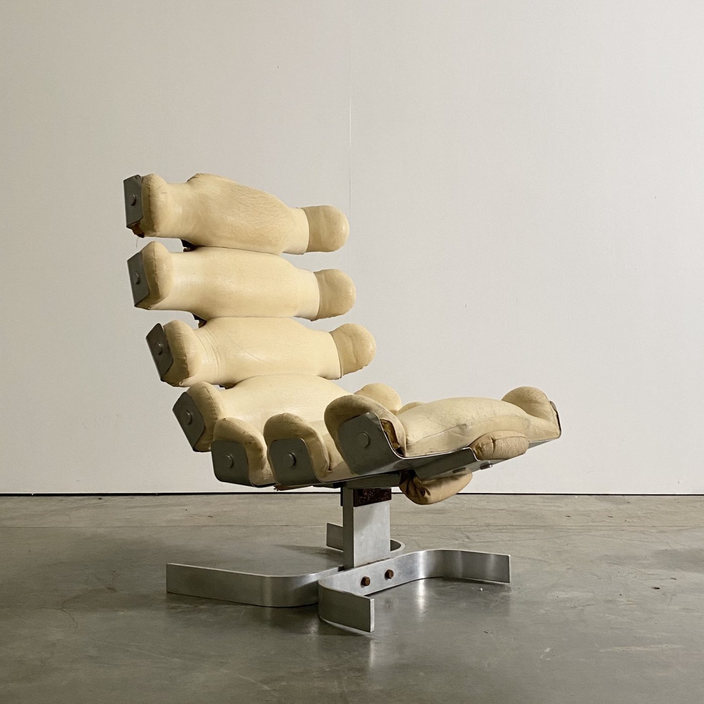 objet-vagabond-midcentury-chair0007
