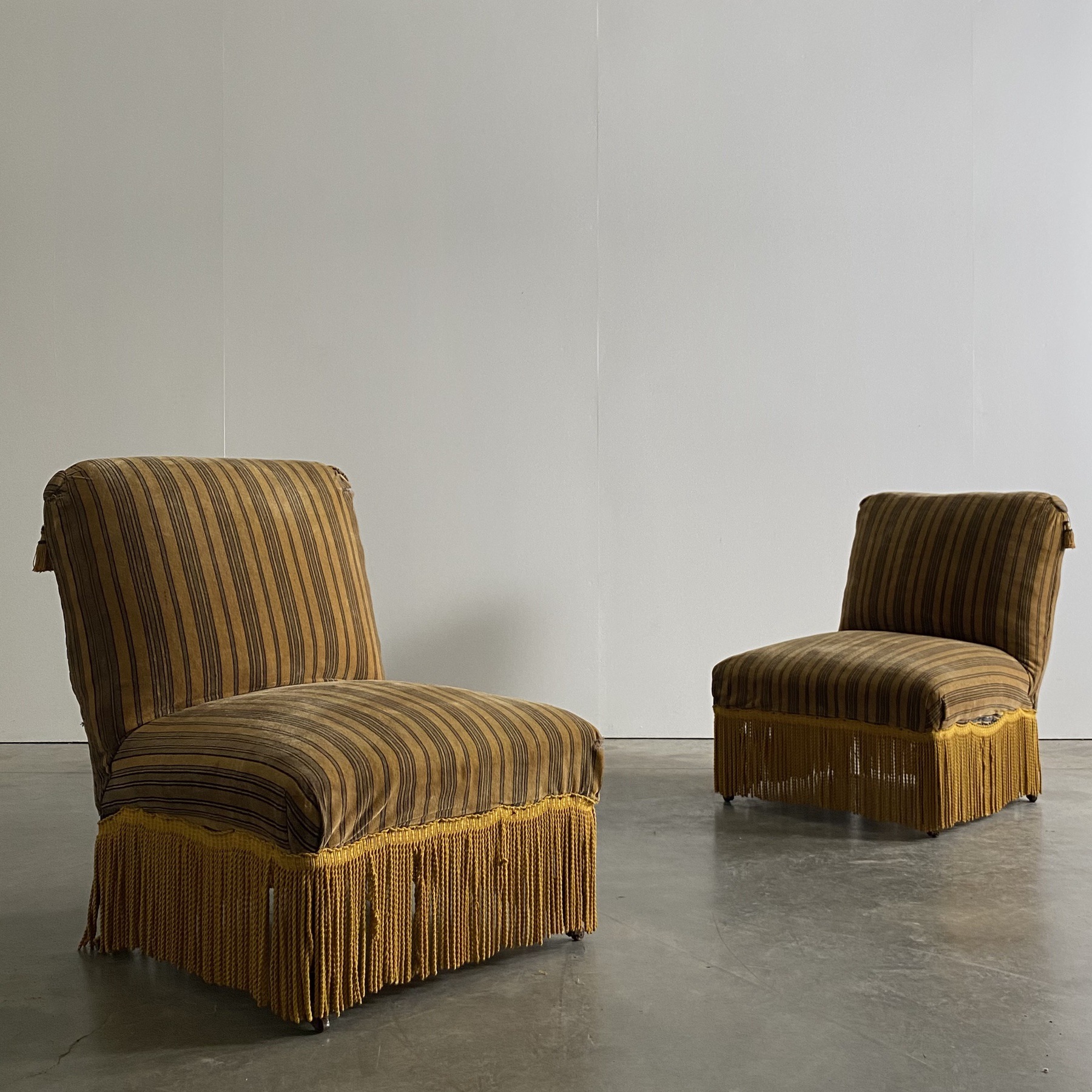 objet-vagabond-napoleon-chauffeuse0003