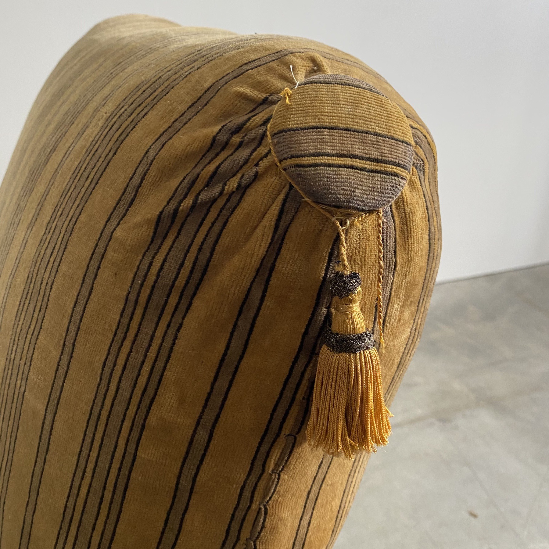 objet-vagabond-napoleon-chauffeuse0004