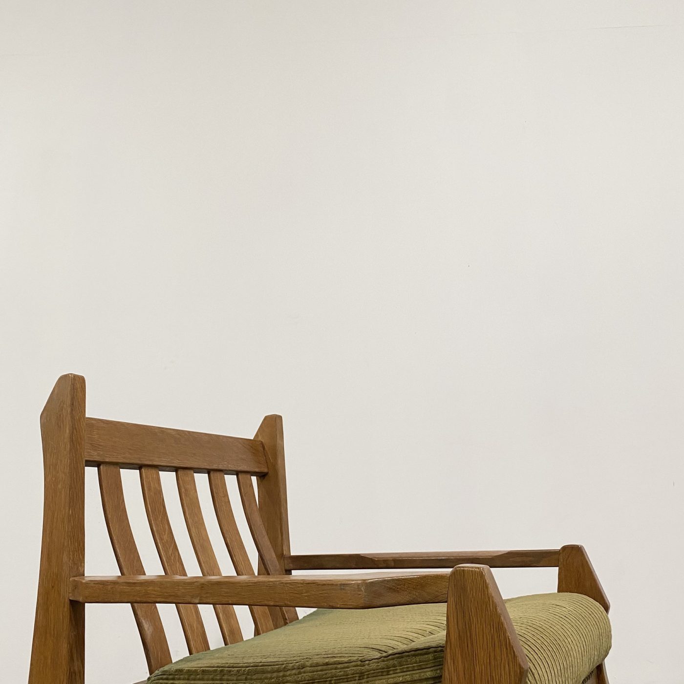 objet-vagabond-oak-armchairs0005