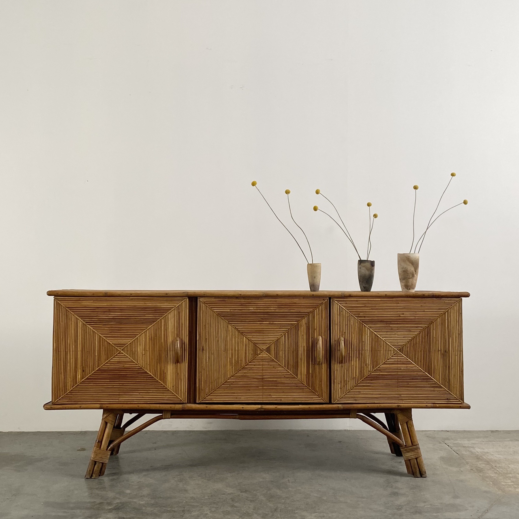 objet-vagabond-rattan-sideboard0000