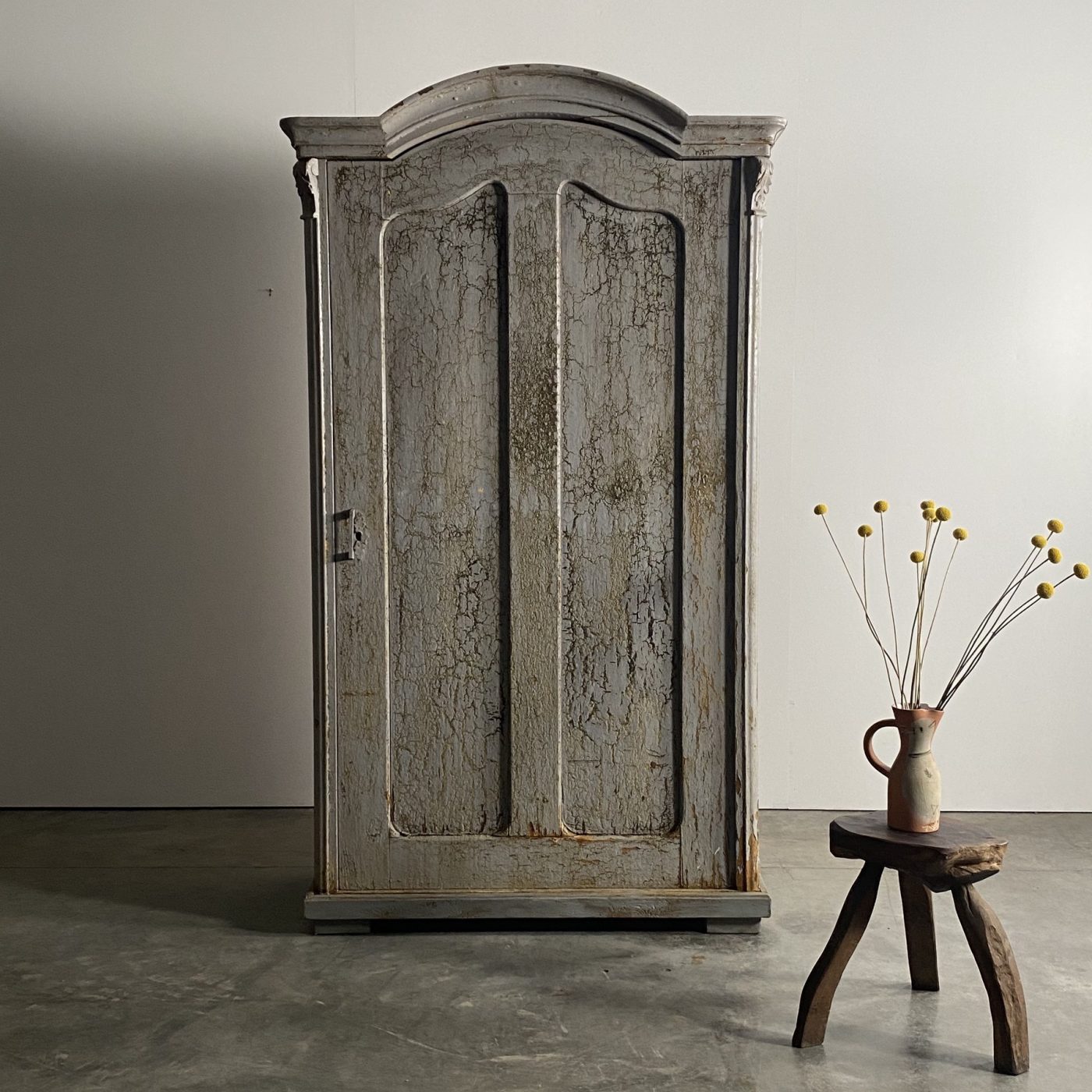 objet-vagabond-painted-cupboard0004