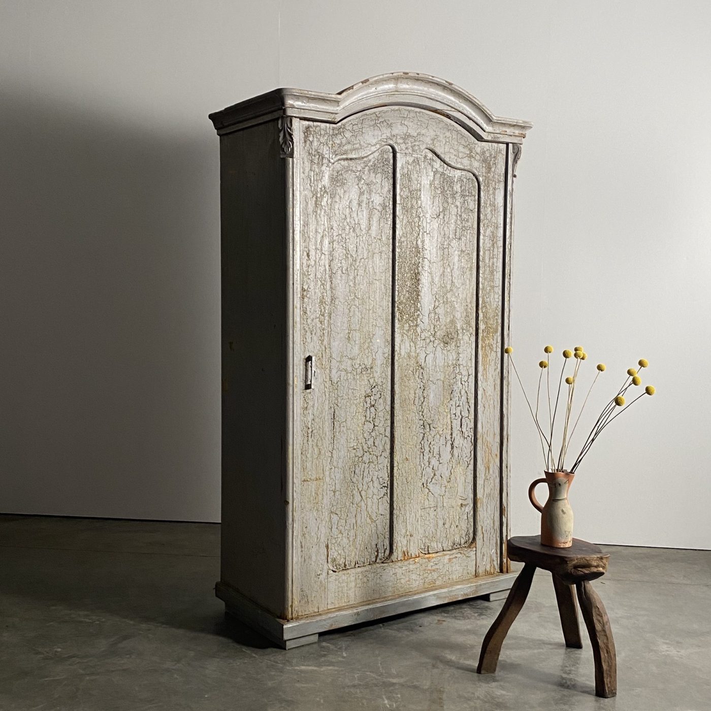 objet-vagabond-painted-cupboard0005