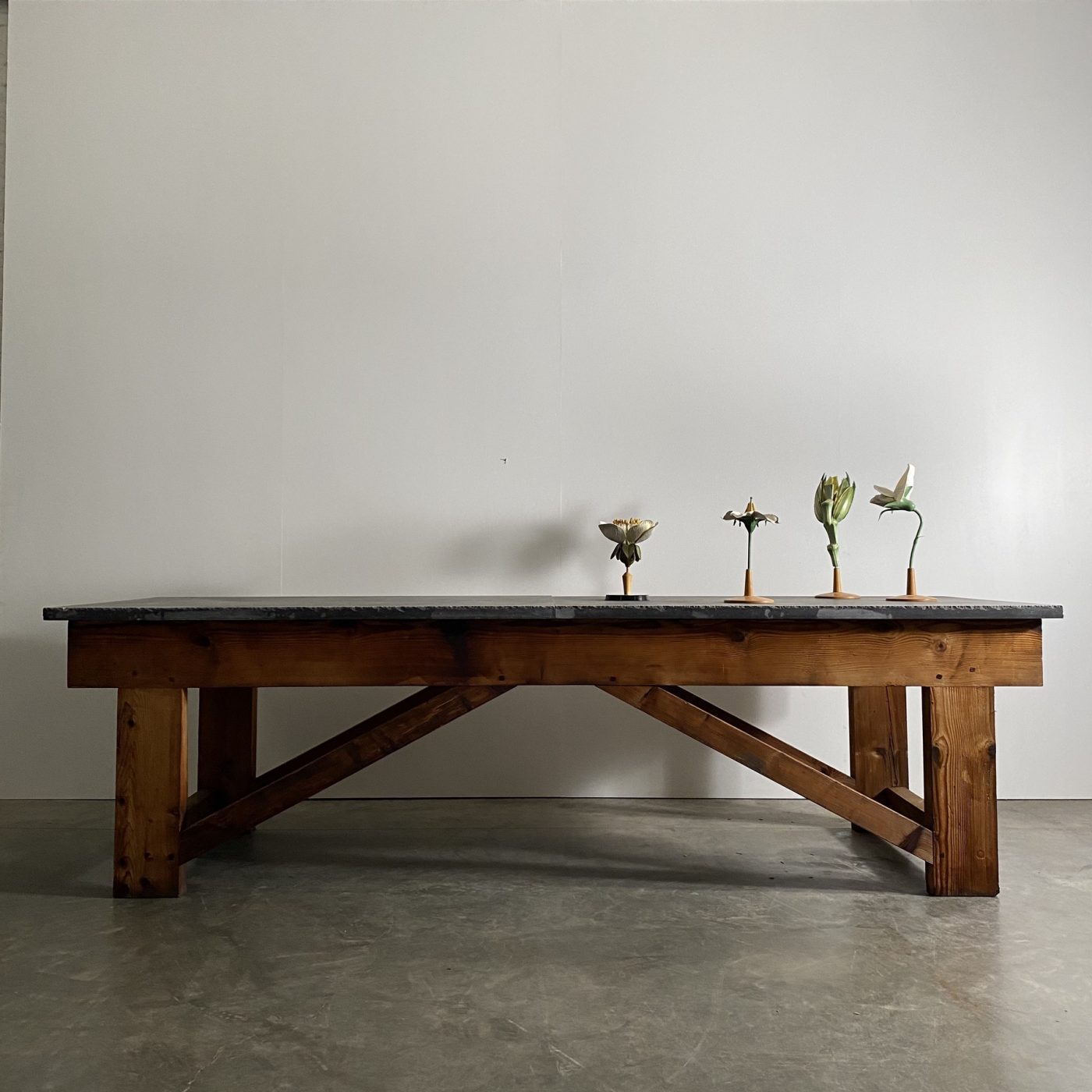 objet-vagabond-stone-table0005
