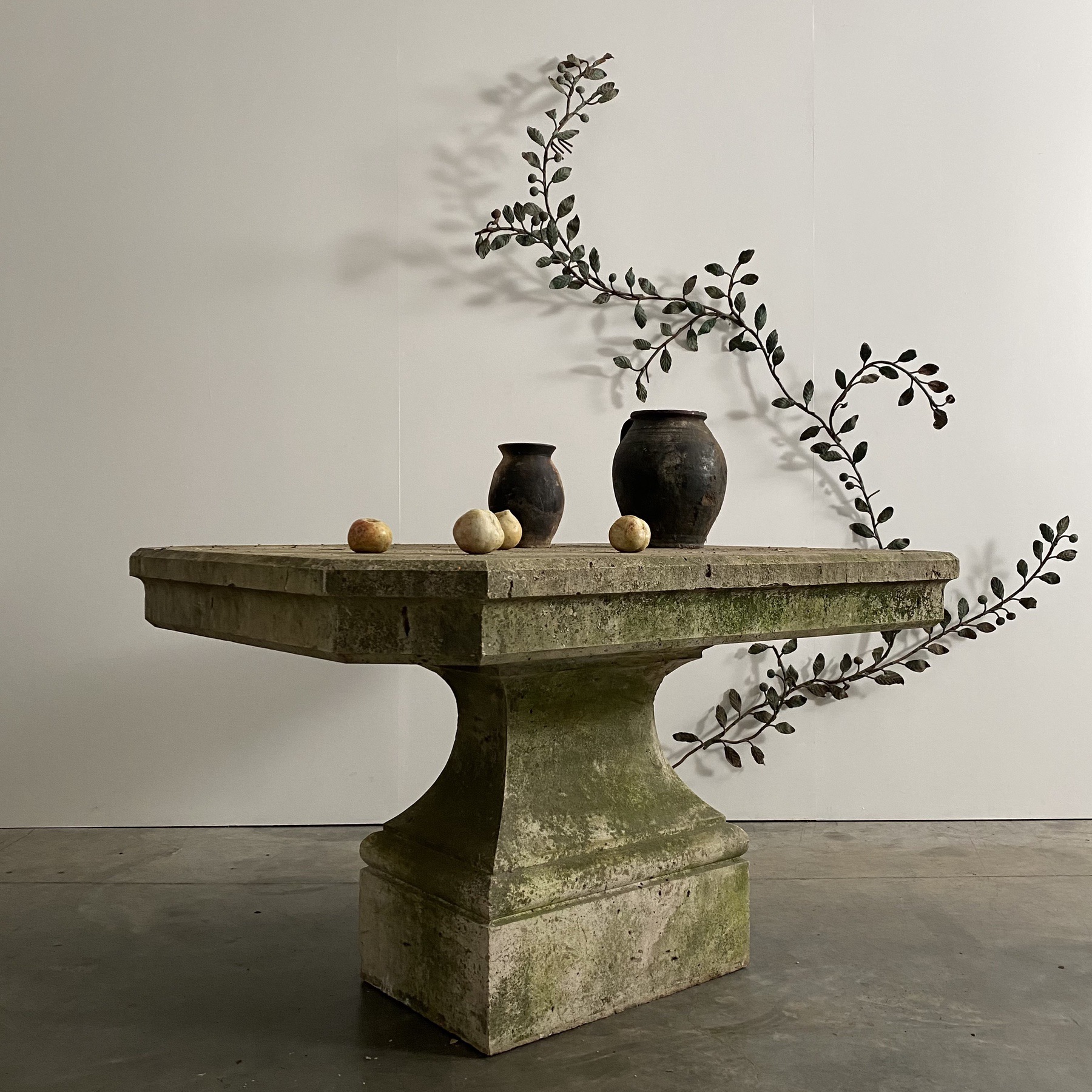 objet-vagabond-stone-table0005
