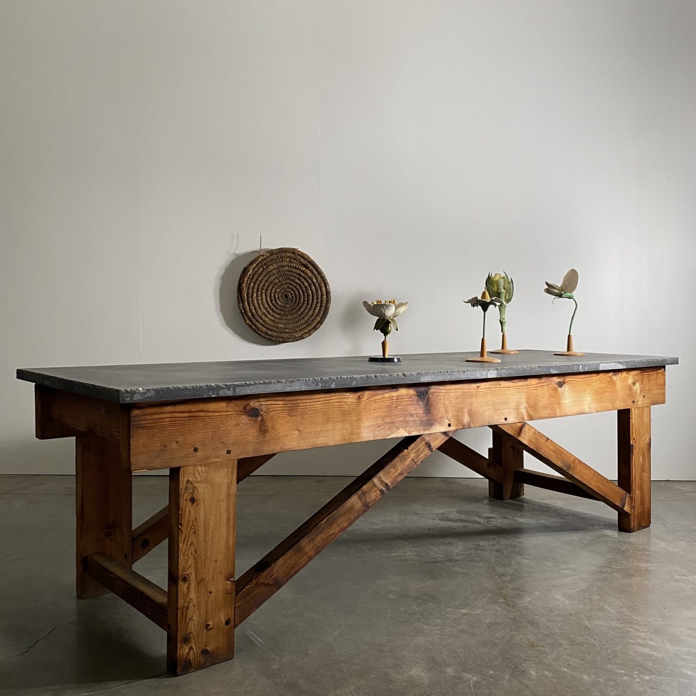 objet-vagabond-stone-table0010