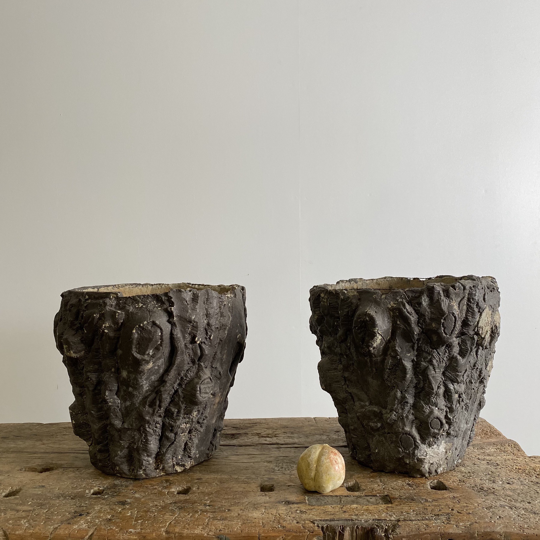 objet-vagabond-concrete-pots0001