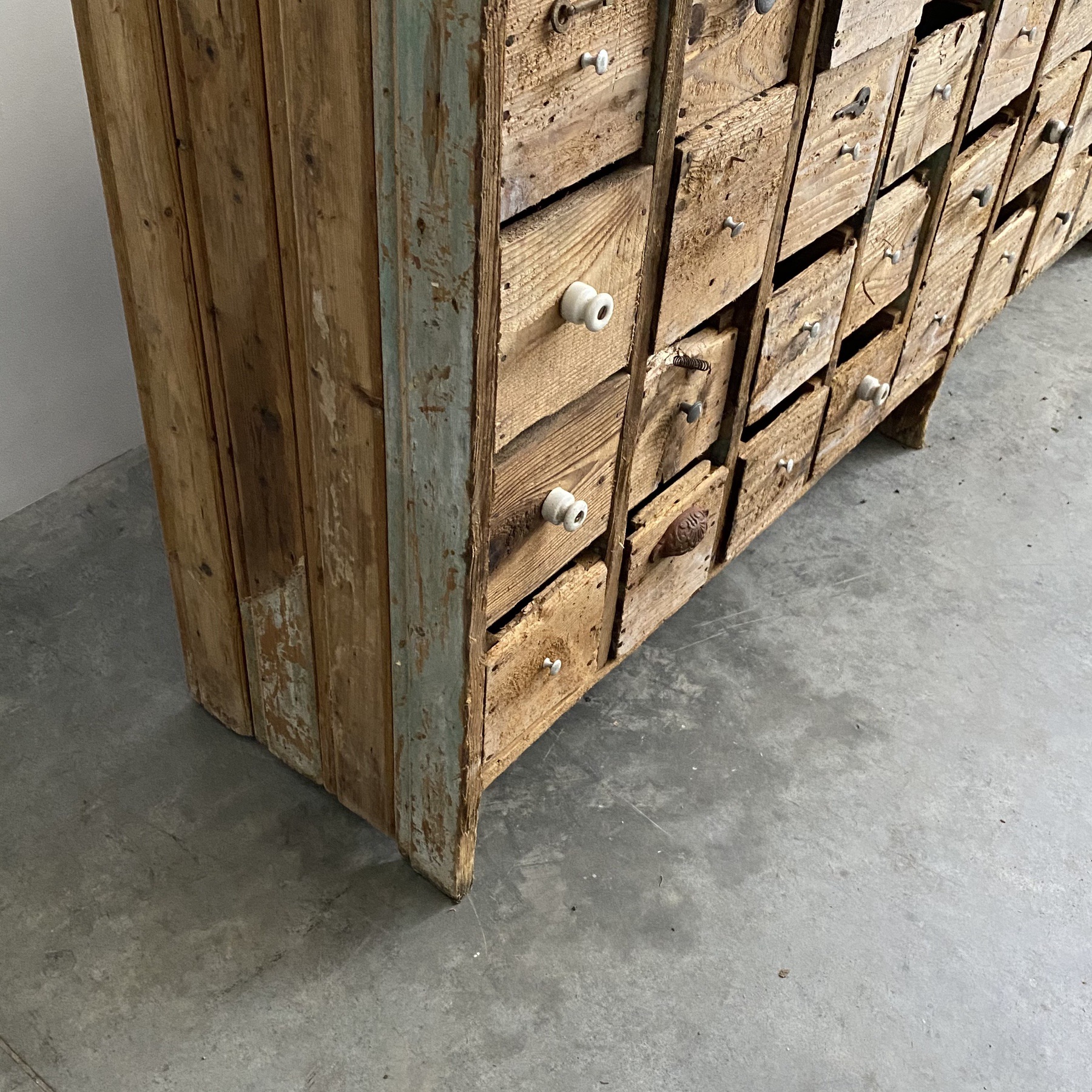 objet-vagabond-industrial-chest0004
