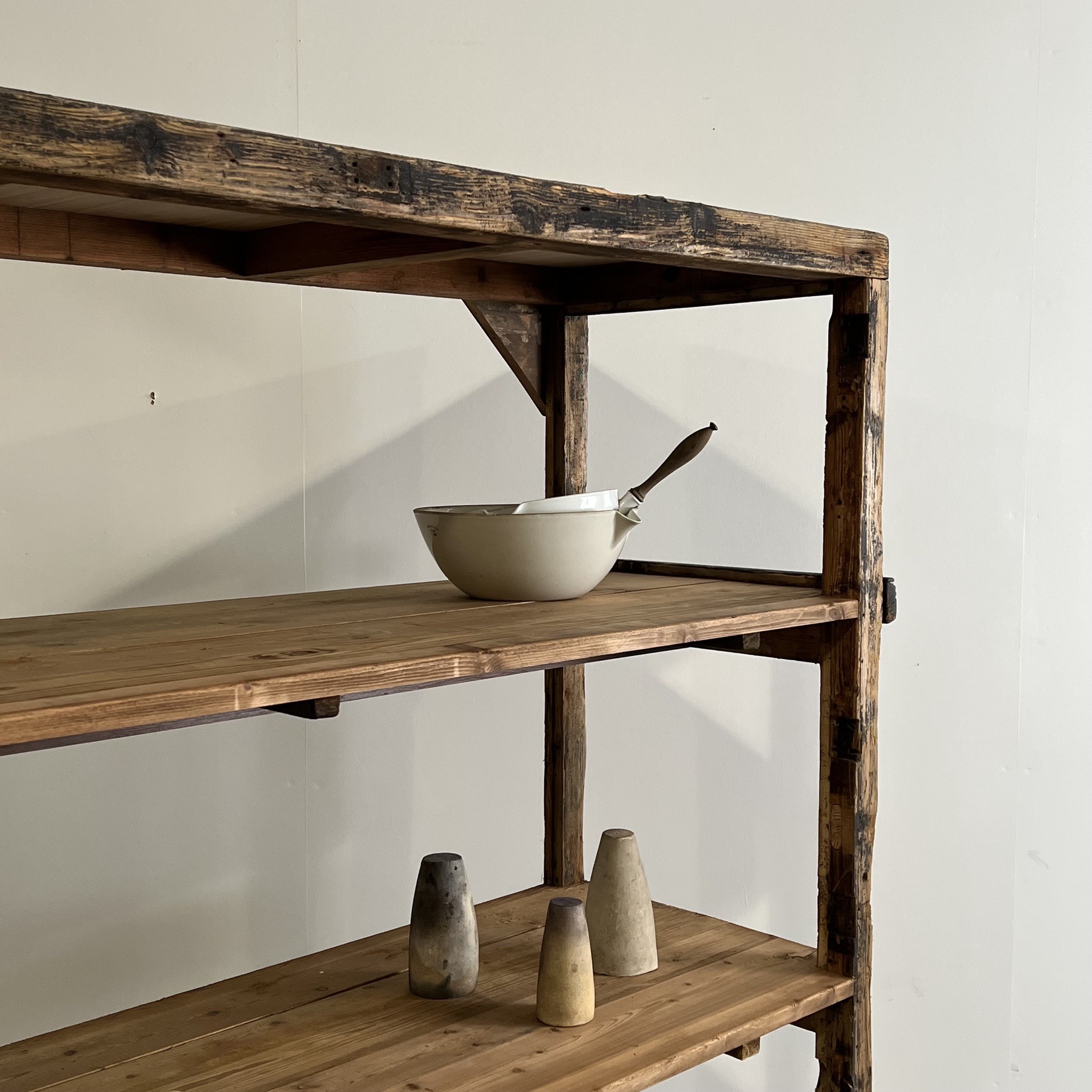 objet-vagabond-bakery-shelf0005