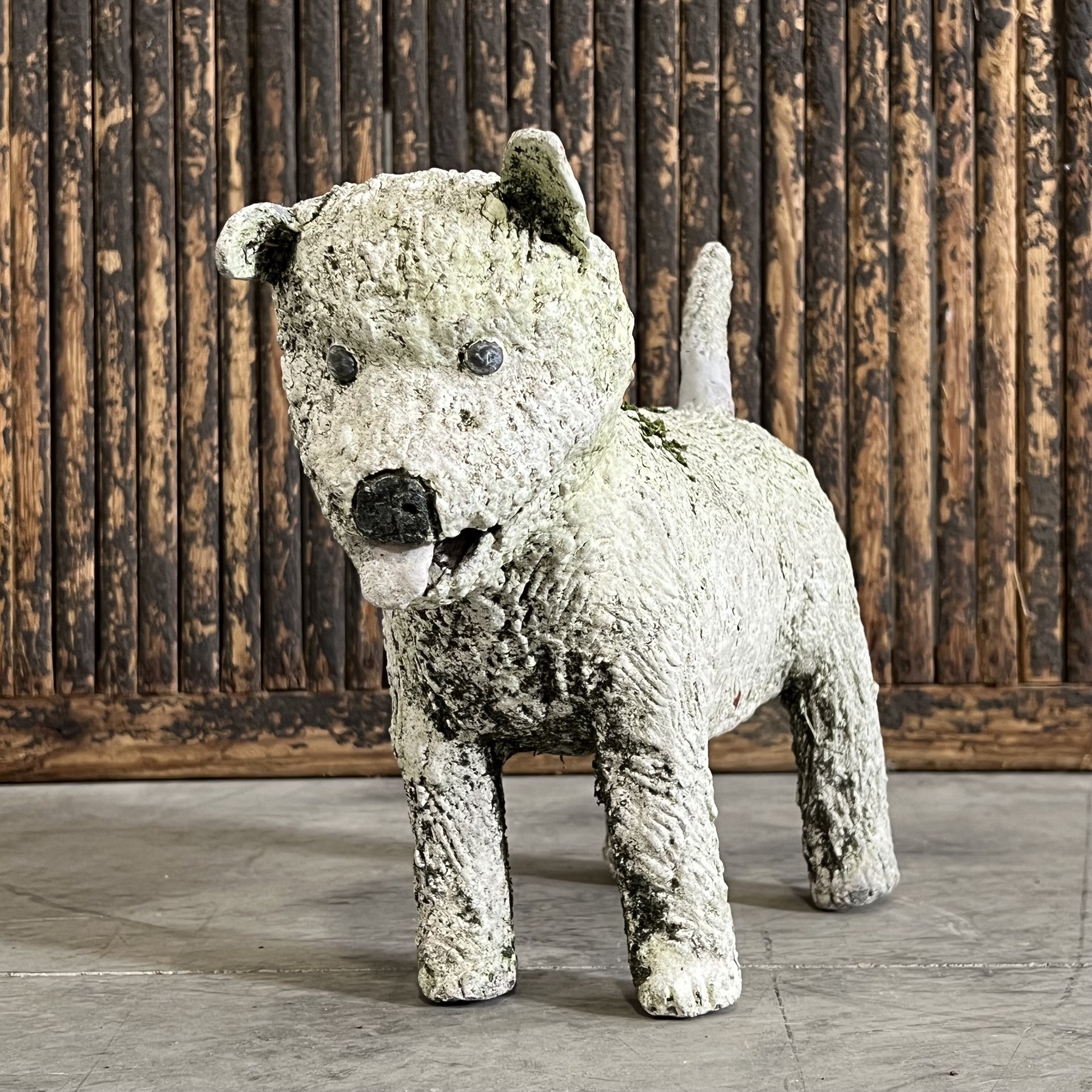 objet-vagabond-concrete-dog0001