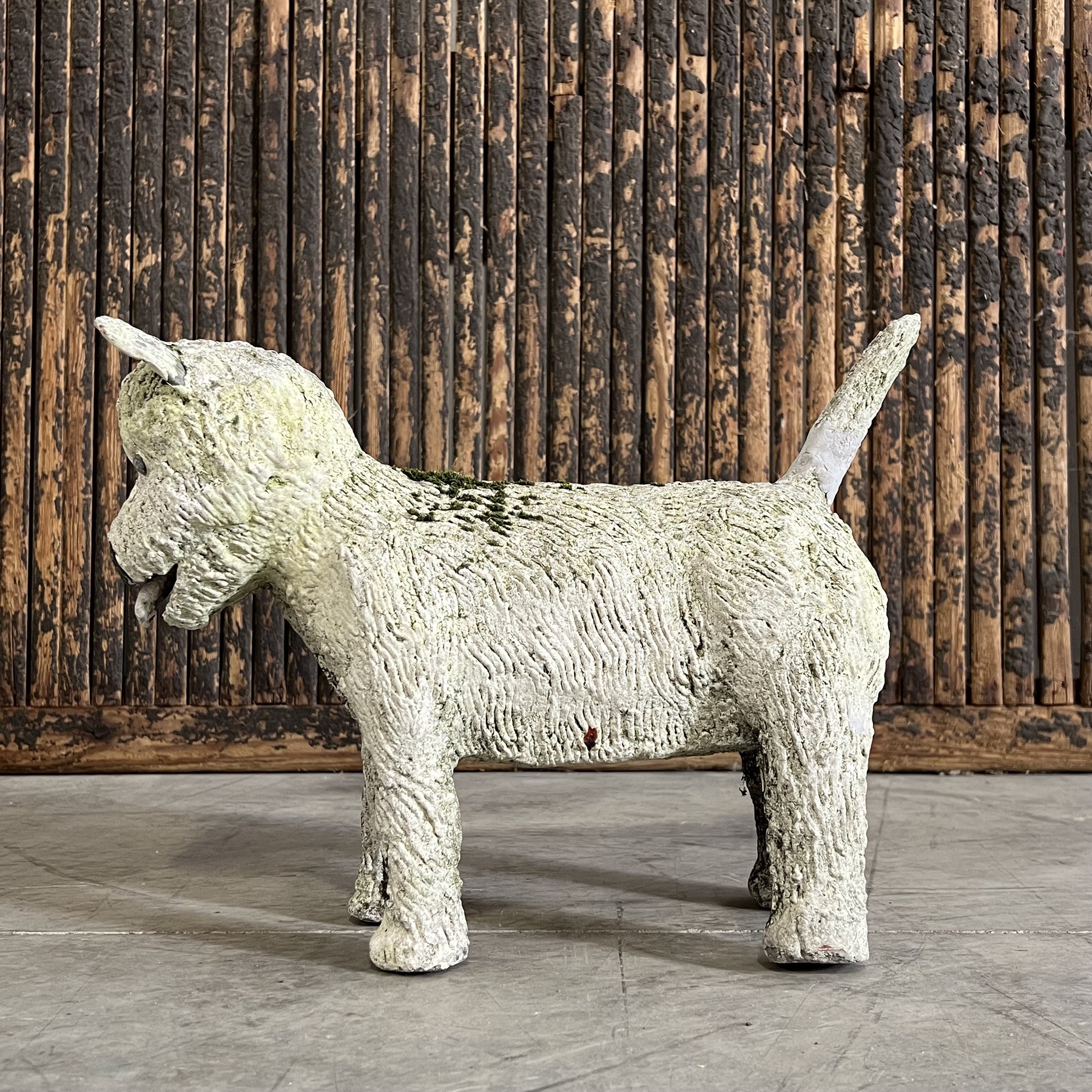objet-vagabond-concrete-dog0003