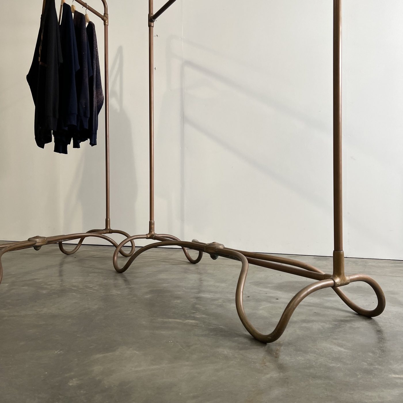 objet-vagabond-copper-coatrack0011