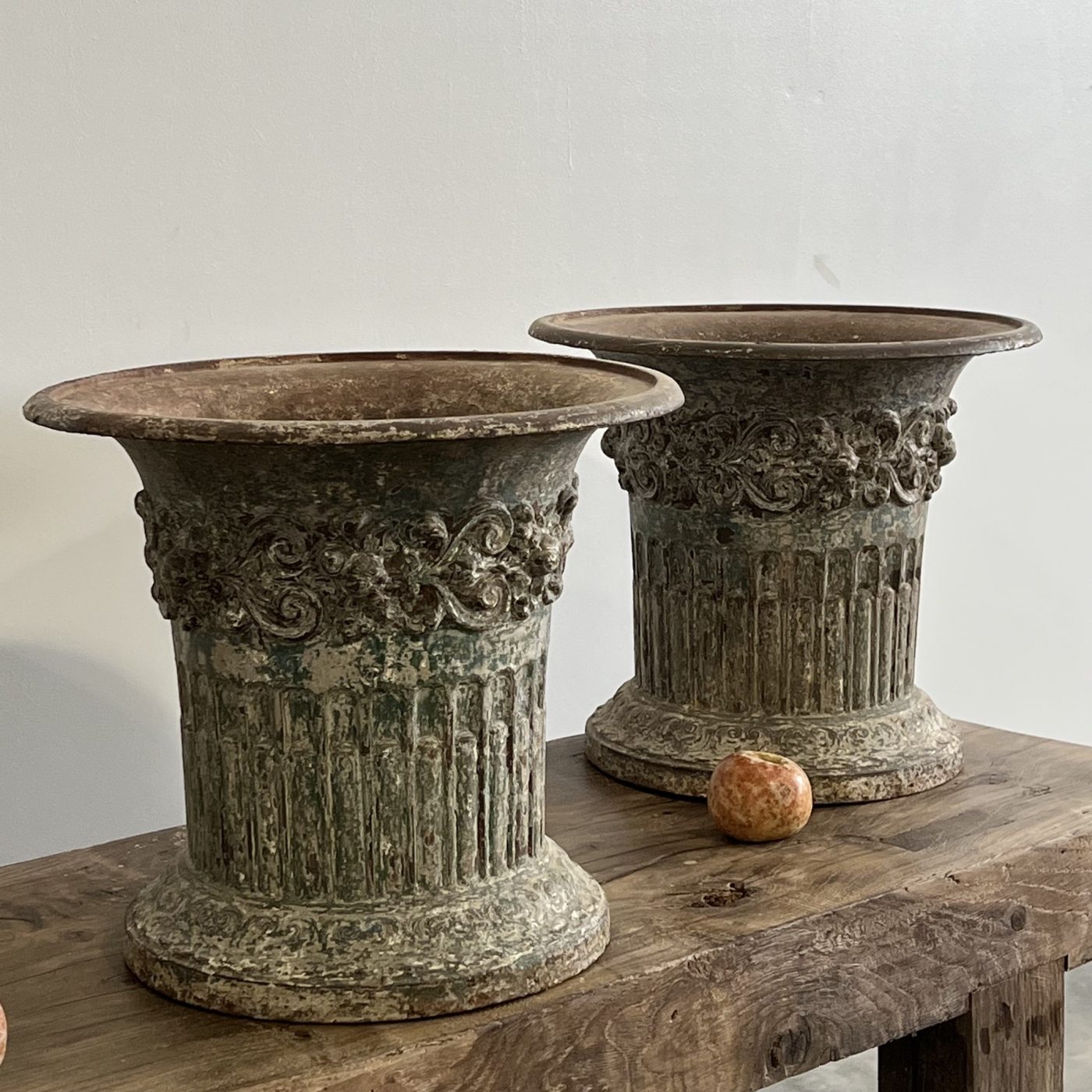 objet-vagabond-garden-urns0006
