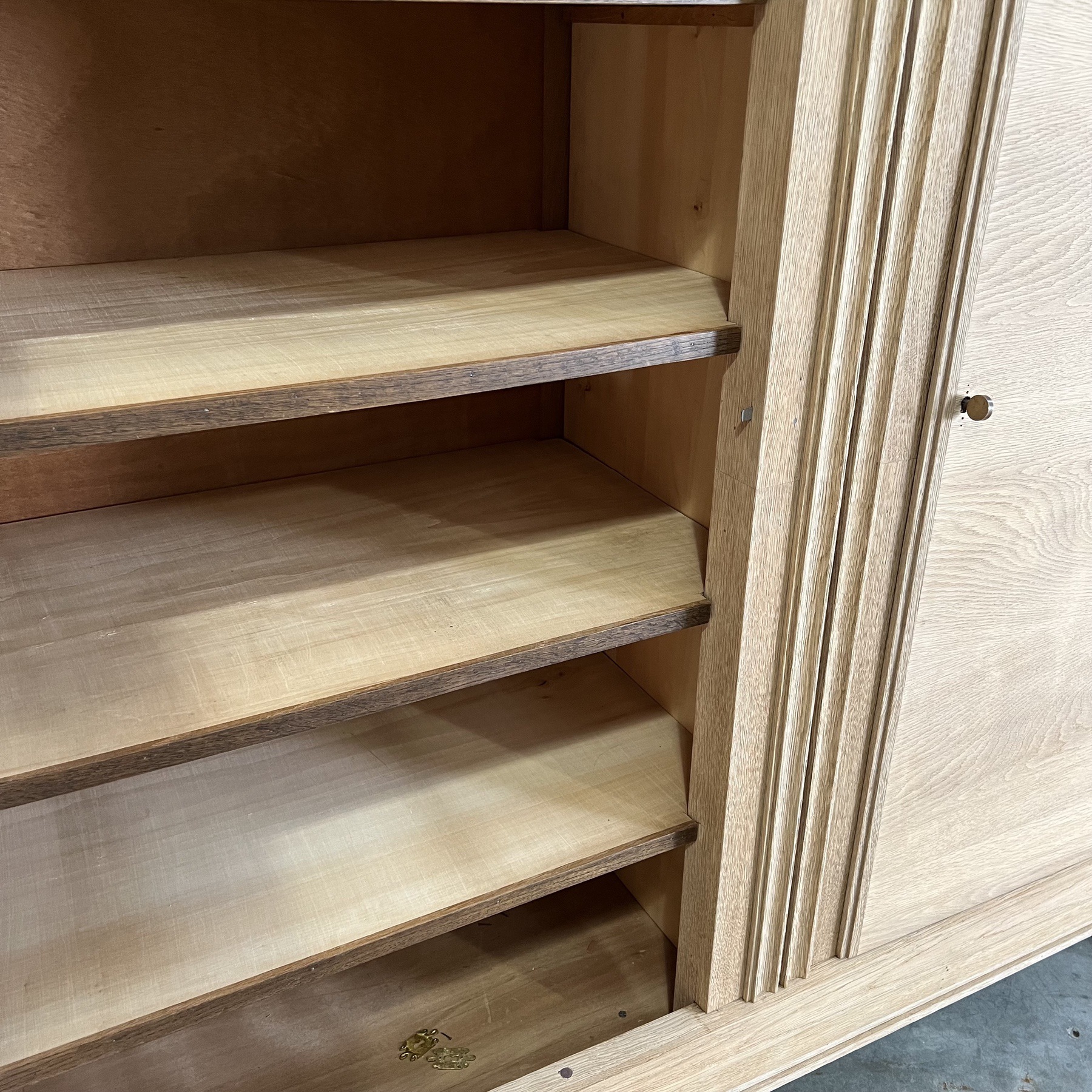 objet-vagabond-large-cupboard0002