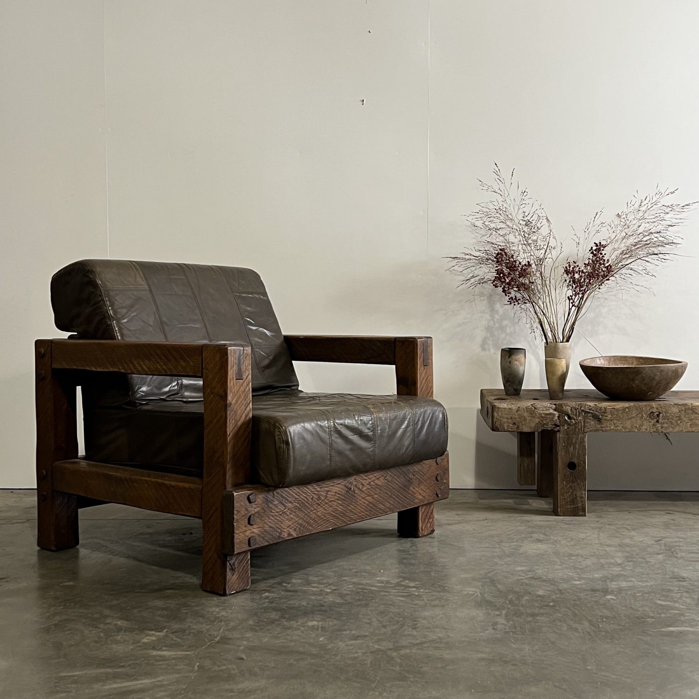 objet-vagabond-leather-armchair0002