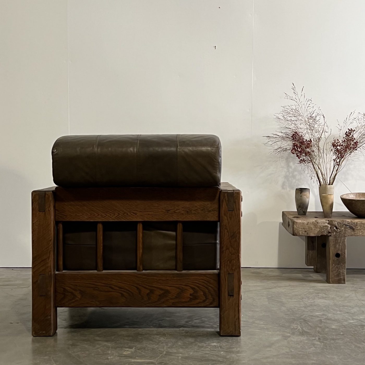 objet-vagabond-leather-armchair0009
