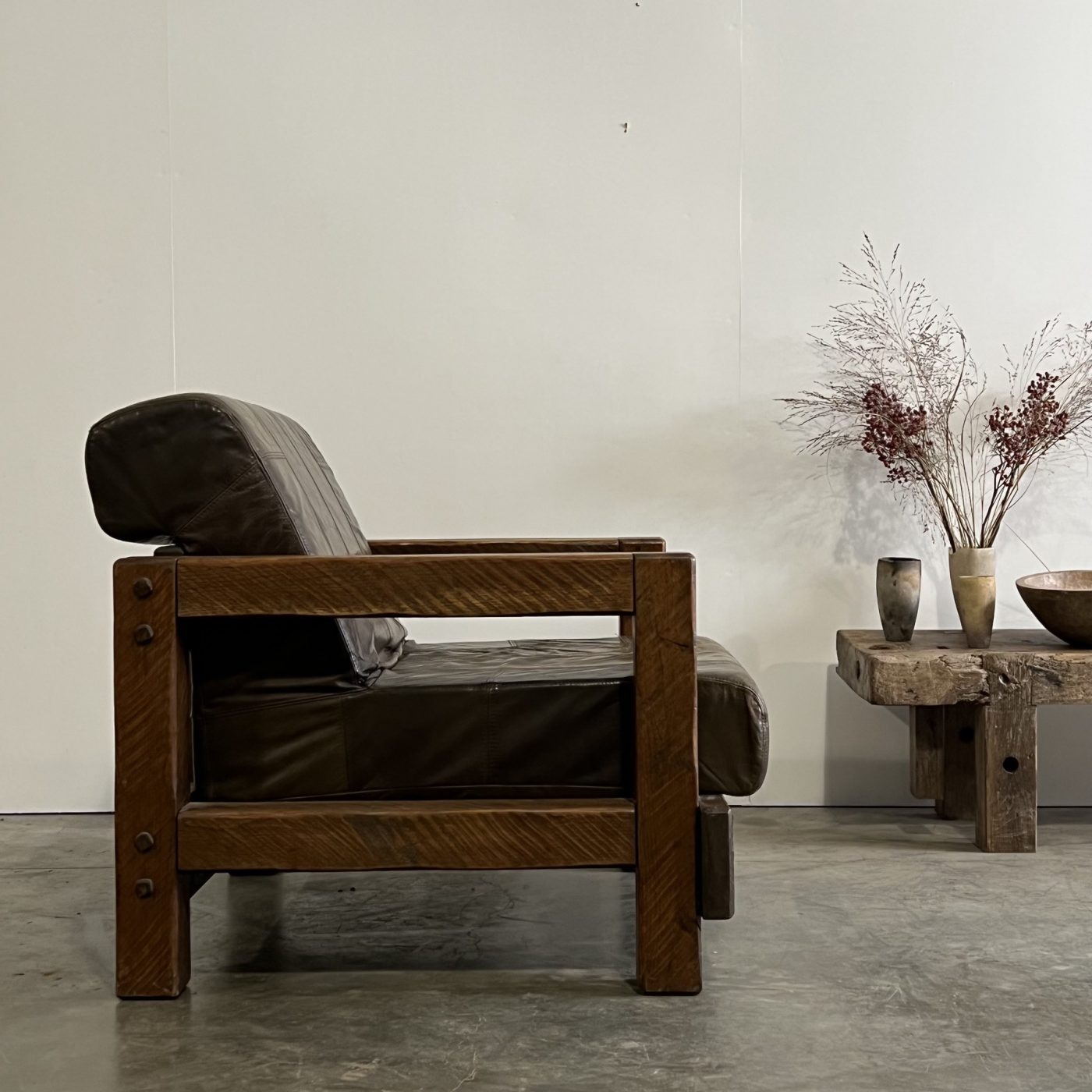 objet-vagabond-leather-armchair0011