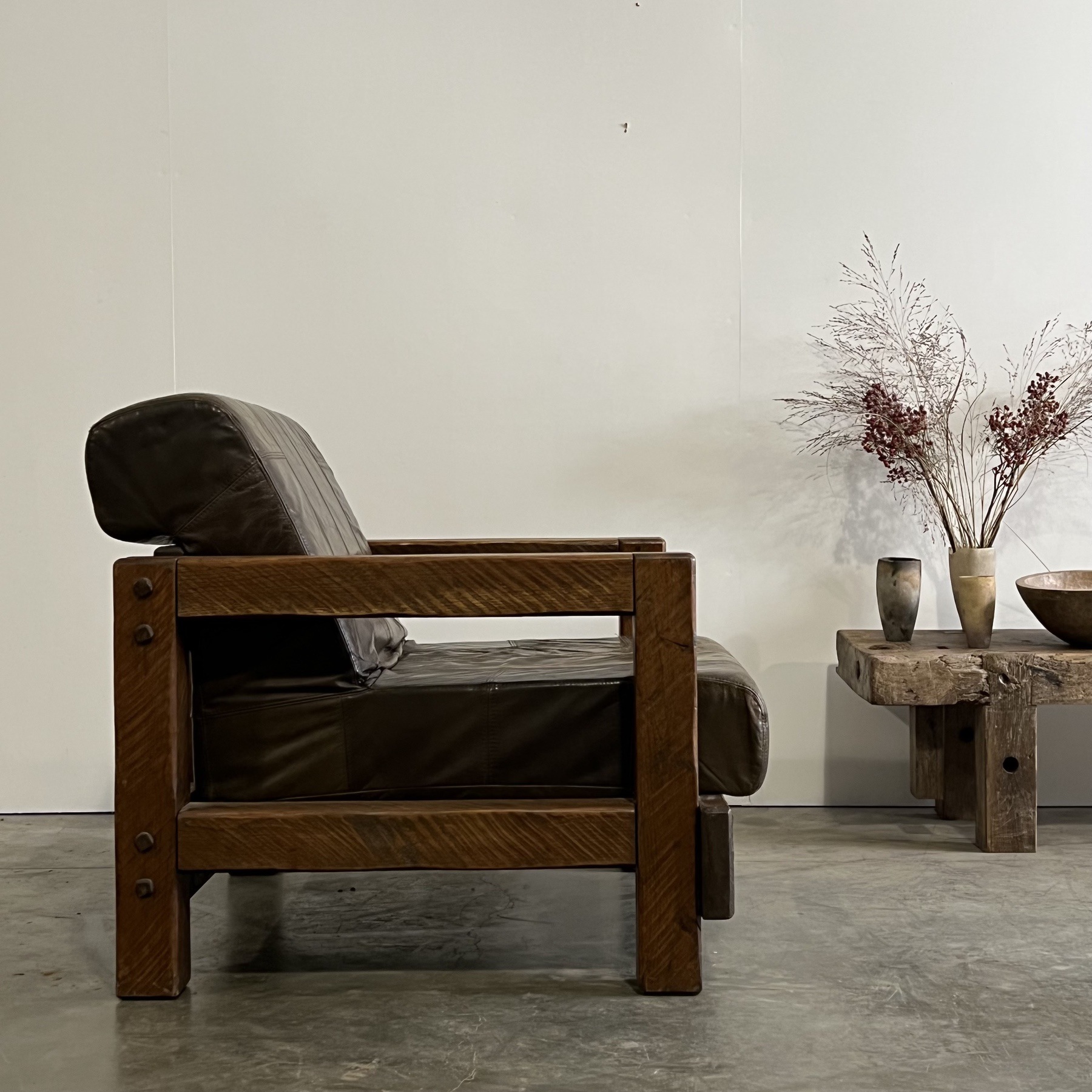 objet-vagabond-leather-armchair0011
