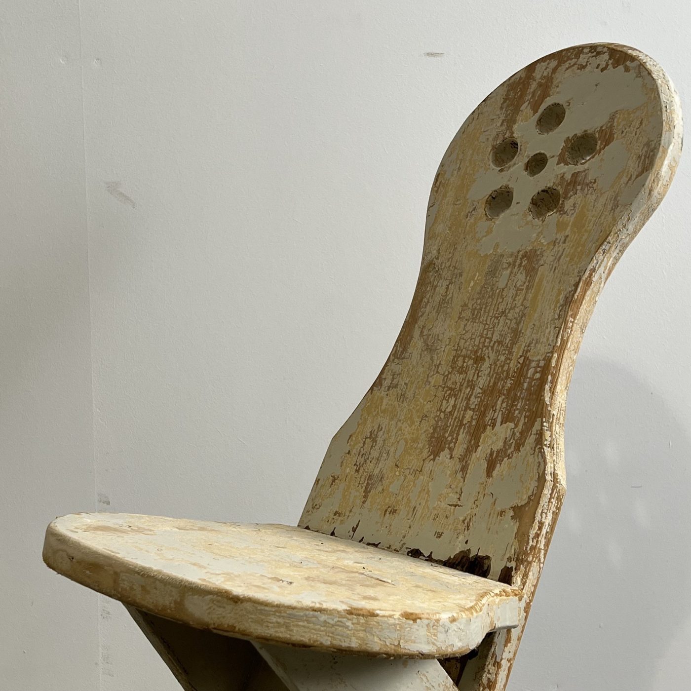 objet-vagabond-painnted-chairs0001