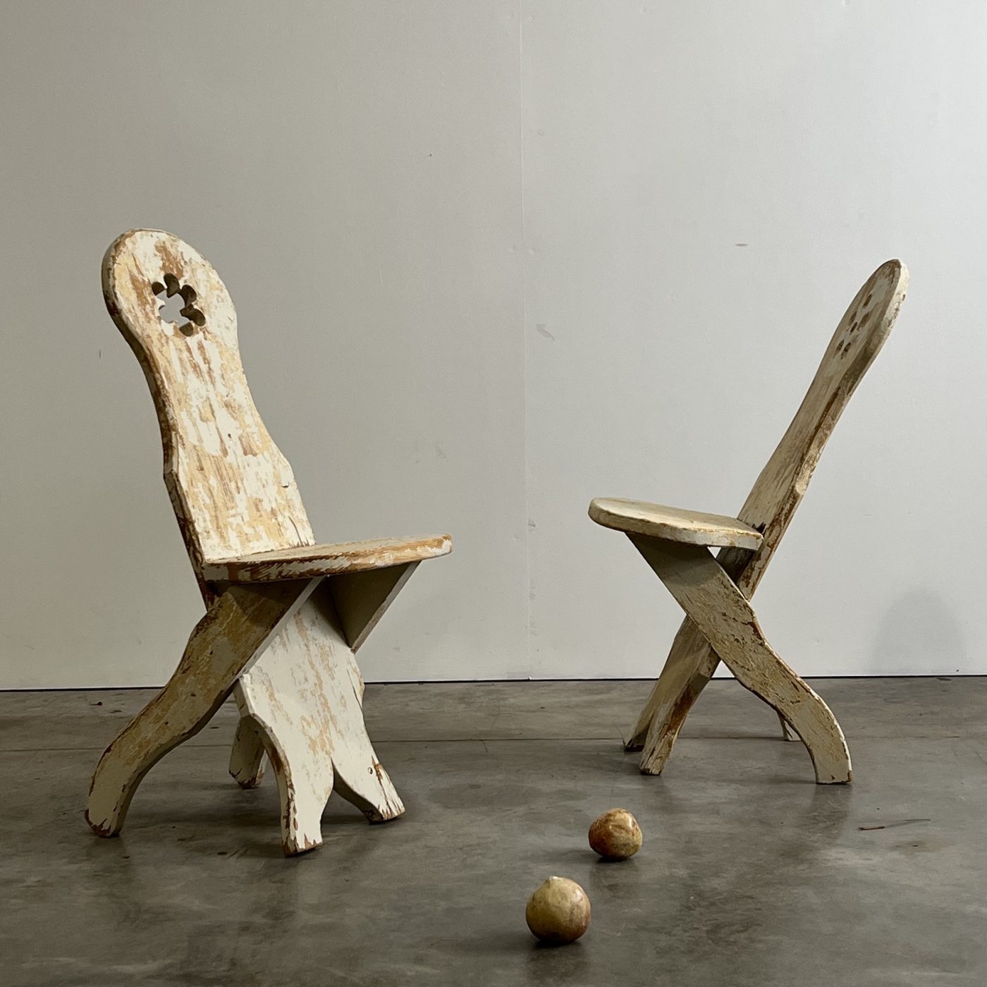 objet-vagabond-painnted-chairs0005