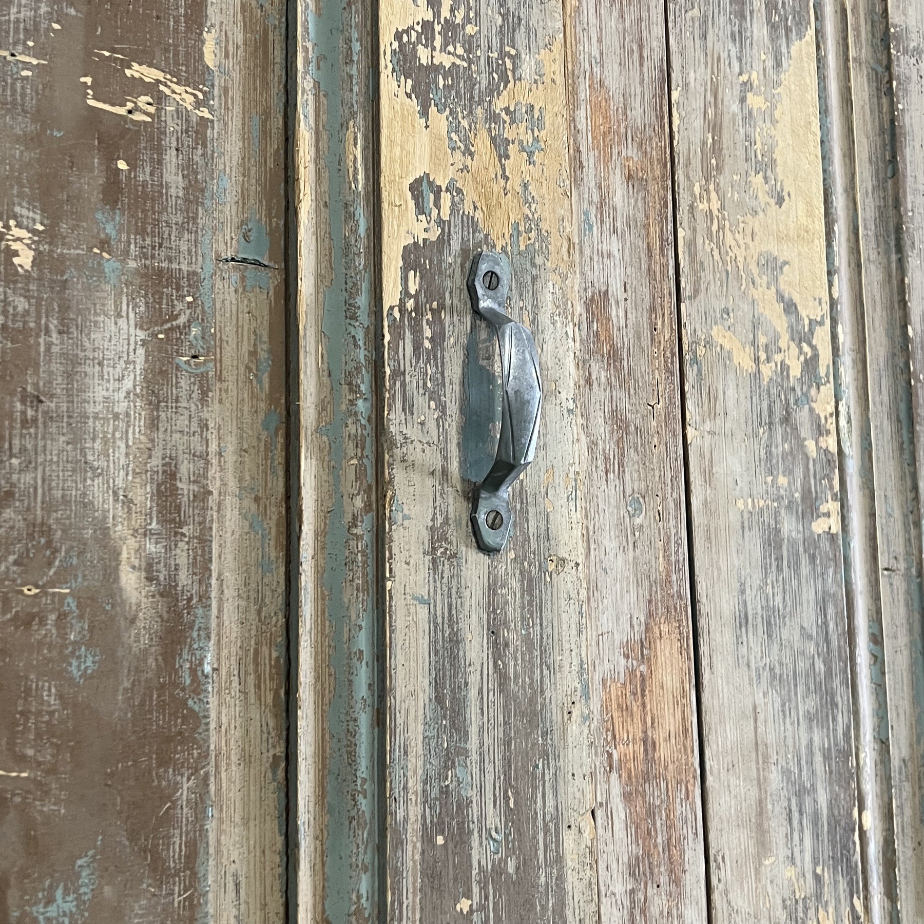 objet-vagabond-painted-cabinet0002