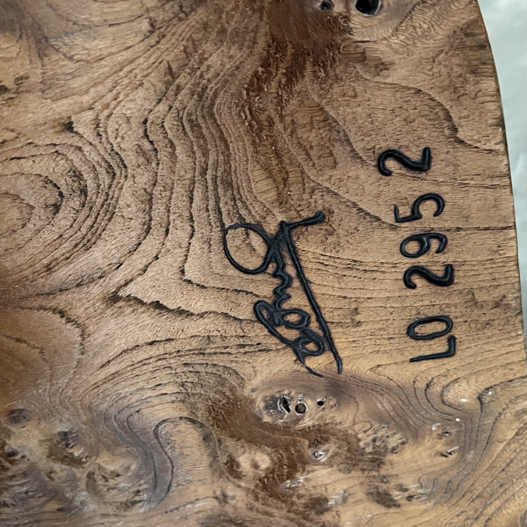 objet-vagabond-primitive-coffeetable0000