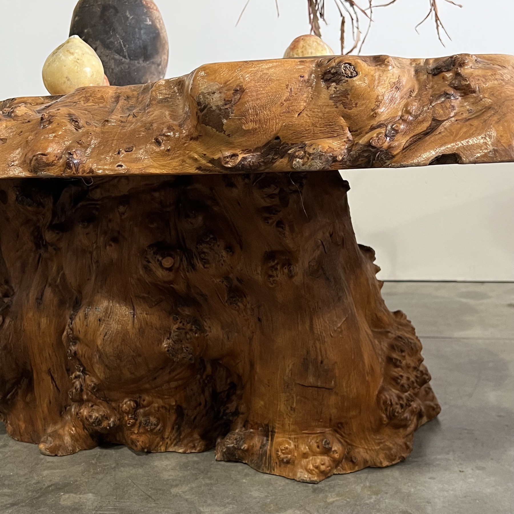 objet-vagabond-primitive-coffeetable0003