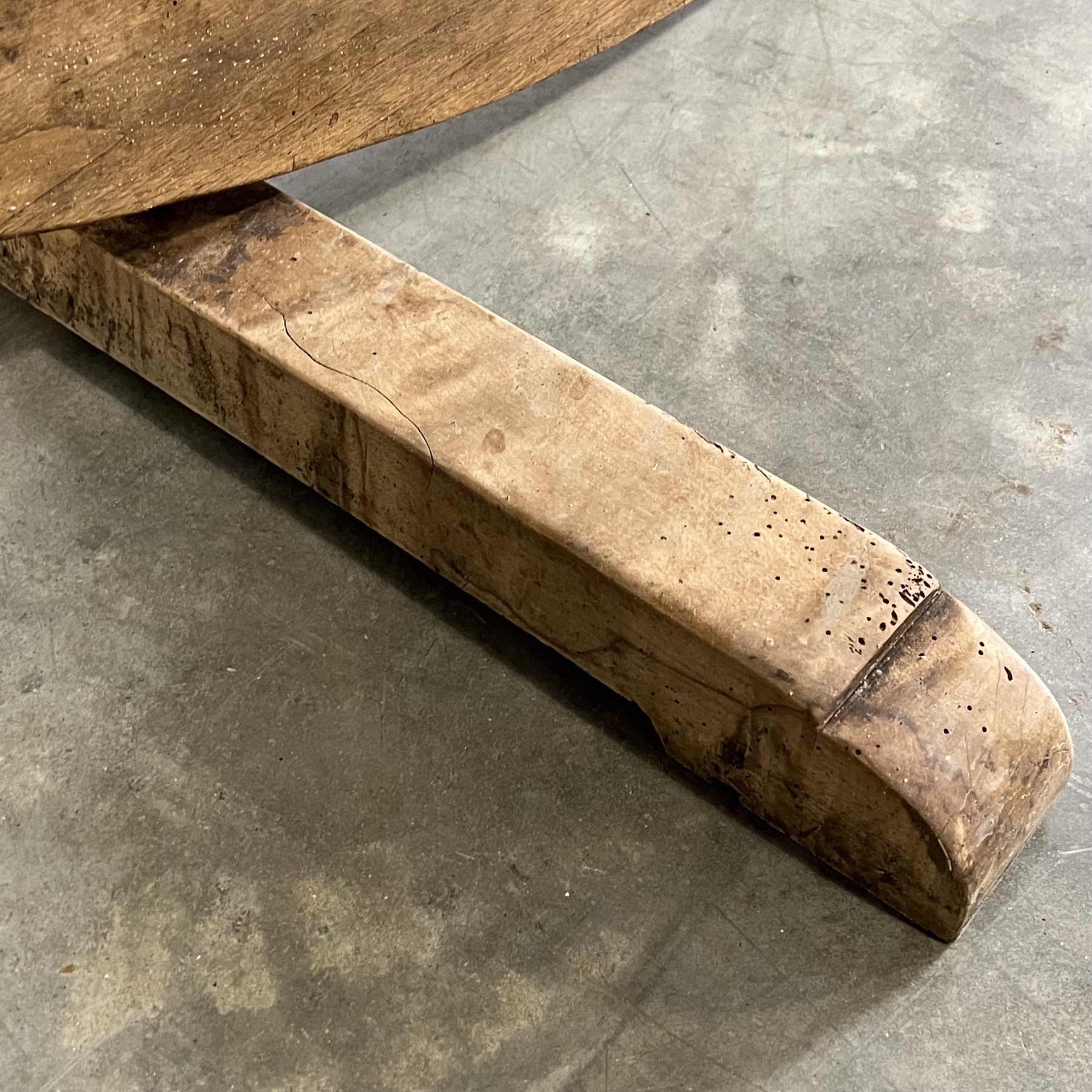 objet-vagabond-wine-table0003