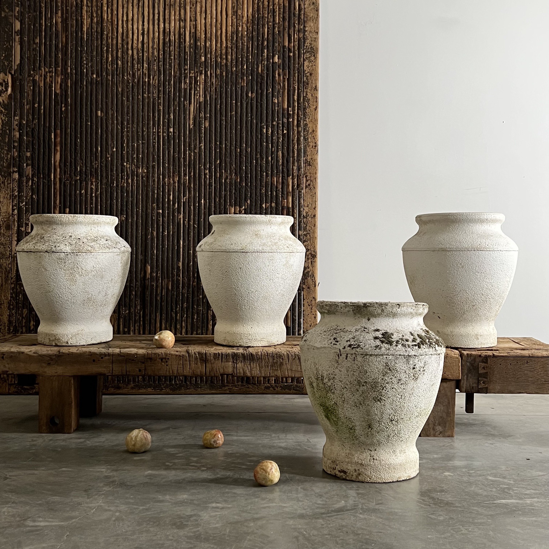objet-vagabond-concrete-planters0000
