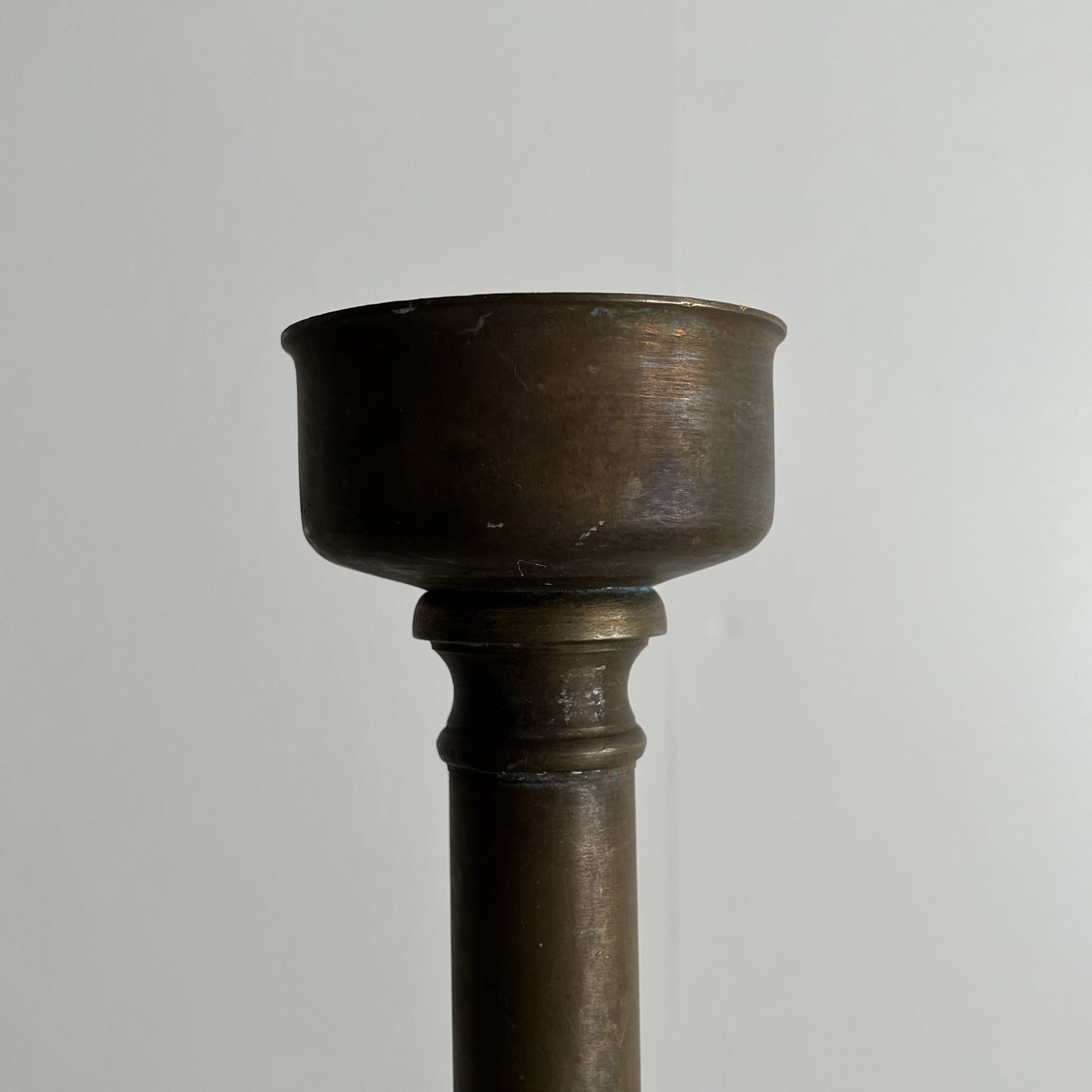 objet-vagabond-copper-candlesticks0005